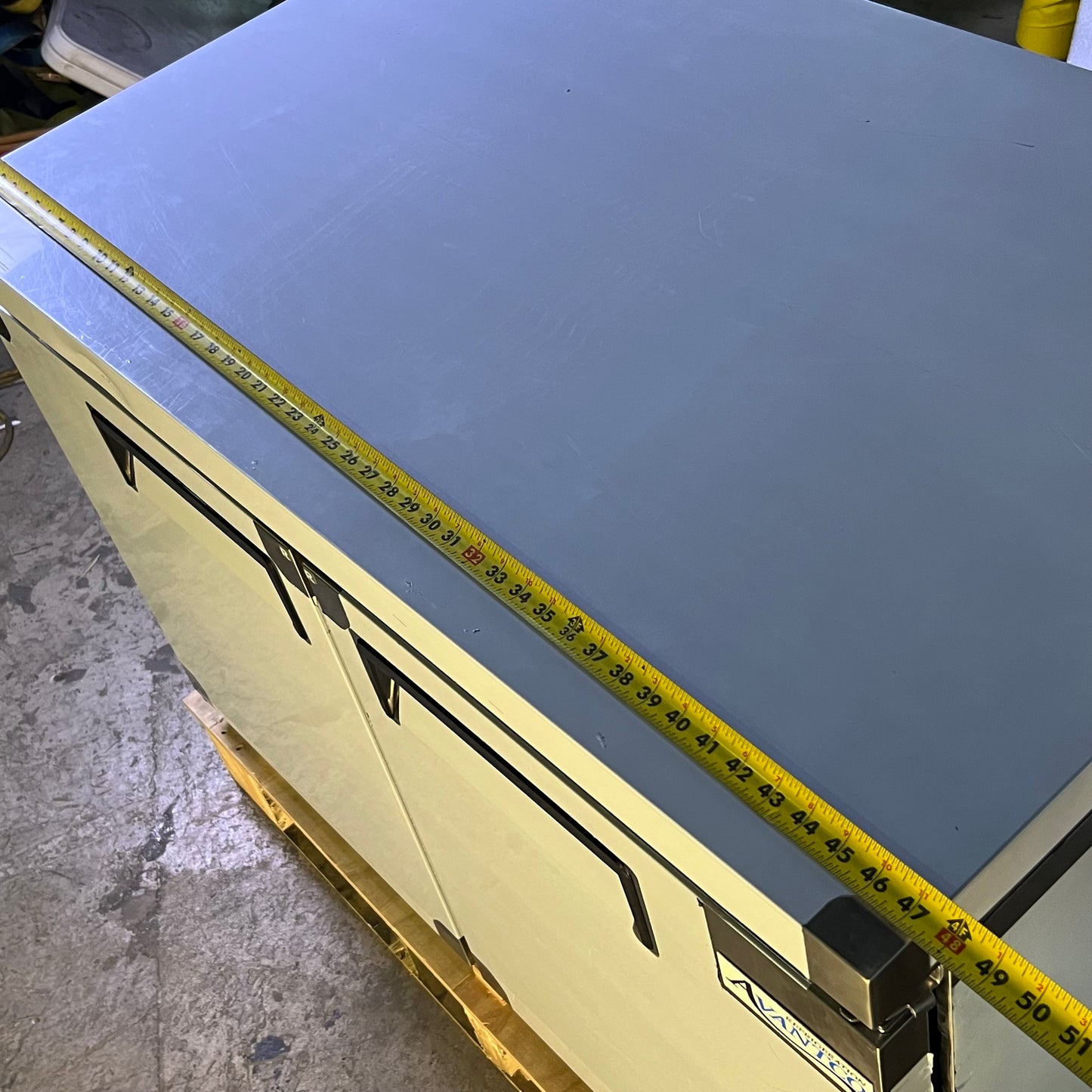 AVANTCO Undercounter Refrigerator Sz 48"W x 29.5"D x 35.25"H 178AU48R (New Other, Minor Damage (See Image)