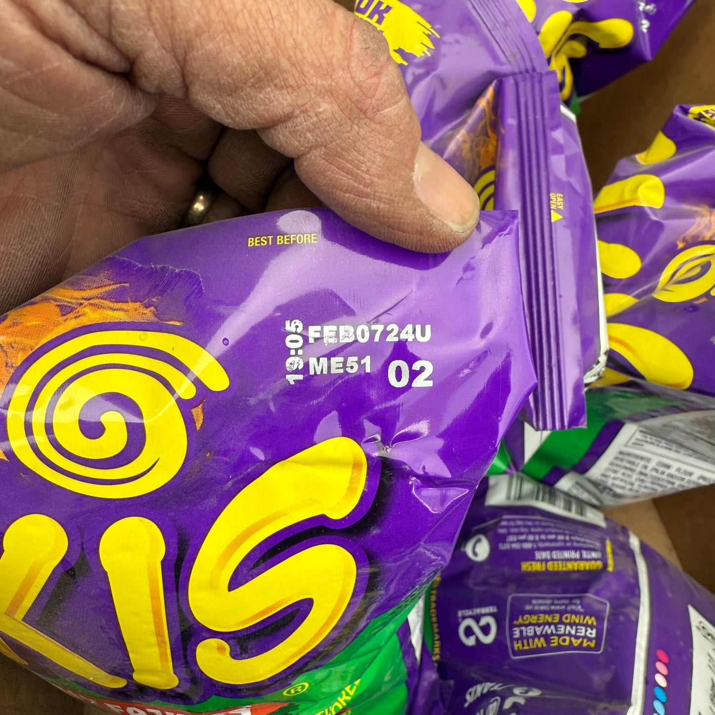 ZA@ Pallet of Large Fabric Roll, Dental Tips, Jug, USB Cables, Peanut Butter,TAKIS, & BOOST (all past Date) (AS-IS)