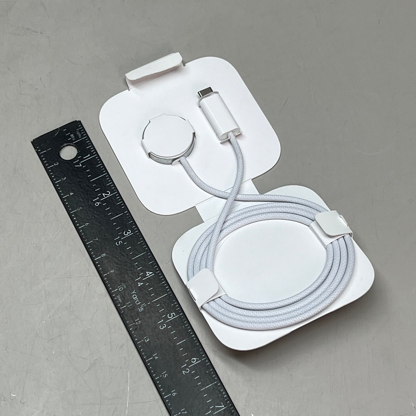 APPLE Watch Magnetic Fast Charger To USB-C Woven Cable (1M) MT0H3AM/A (Return)