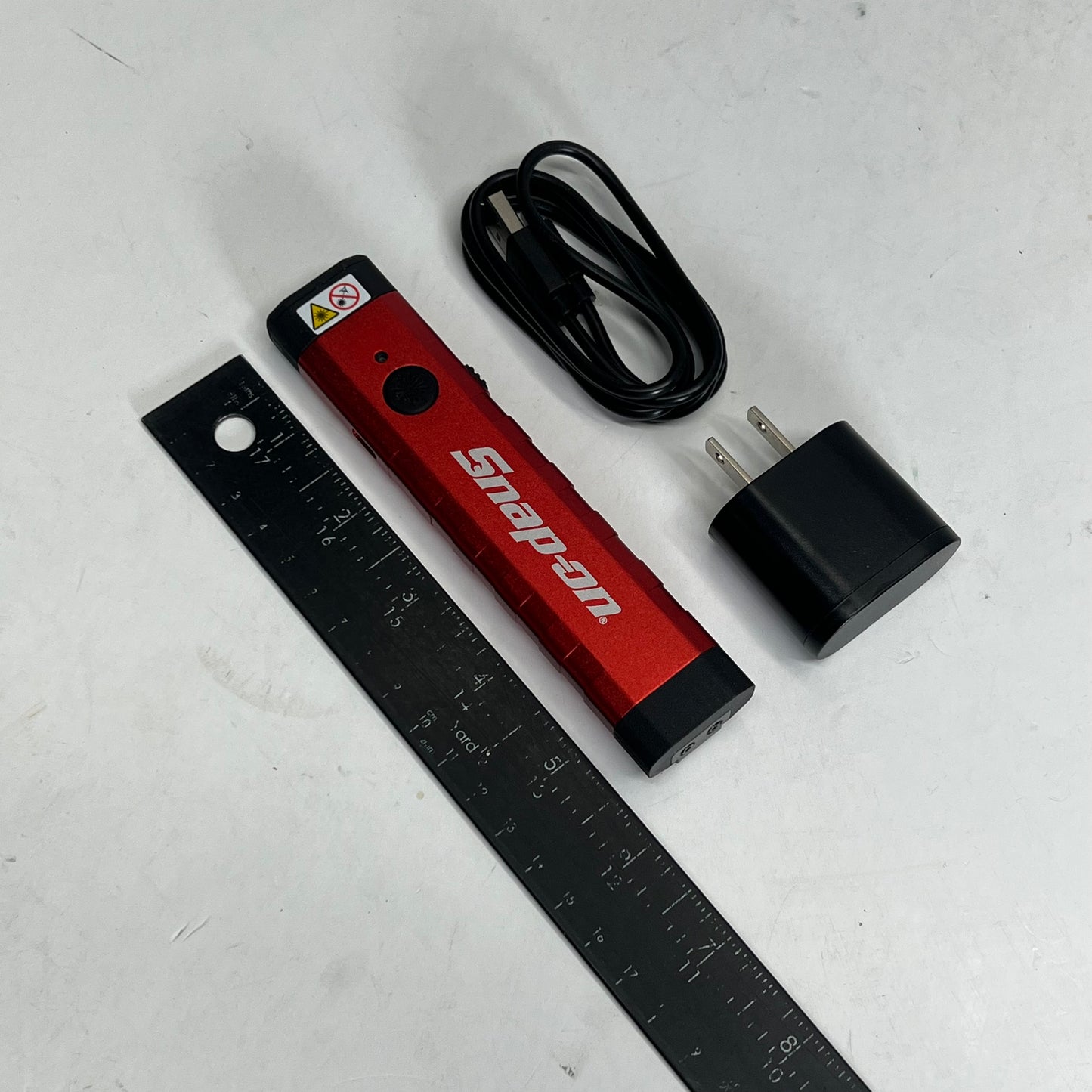 SNAP ON Aluminum Slim Pocket Light  350 Lumen 3.5 hr Run Time Red/Black ECPNJ032