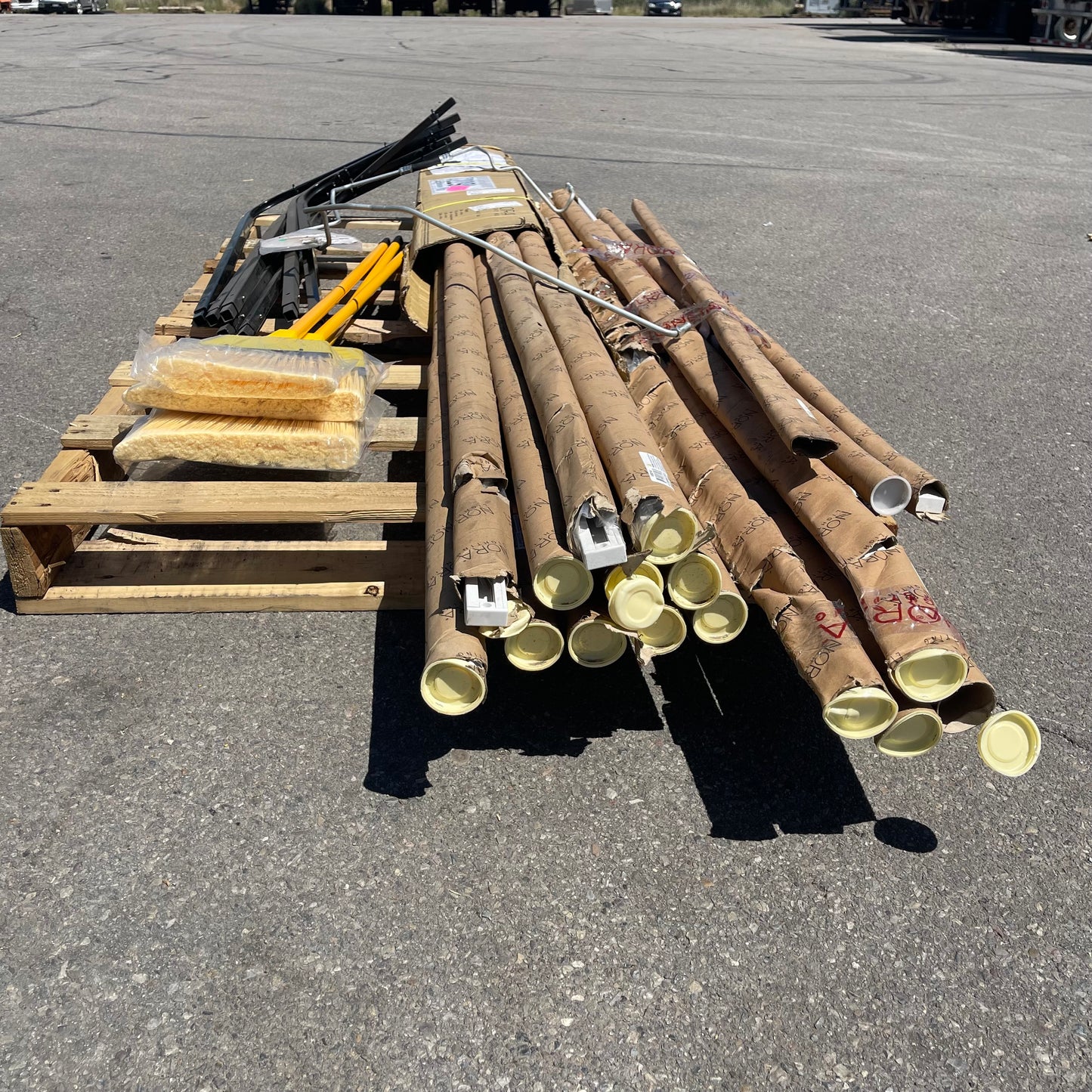 ZA@ Pallet of Light Fixtures Circuit Tracks, Black Steel Frame Pieces, & Brooms (AS-IS)