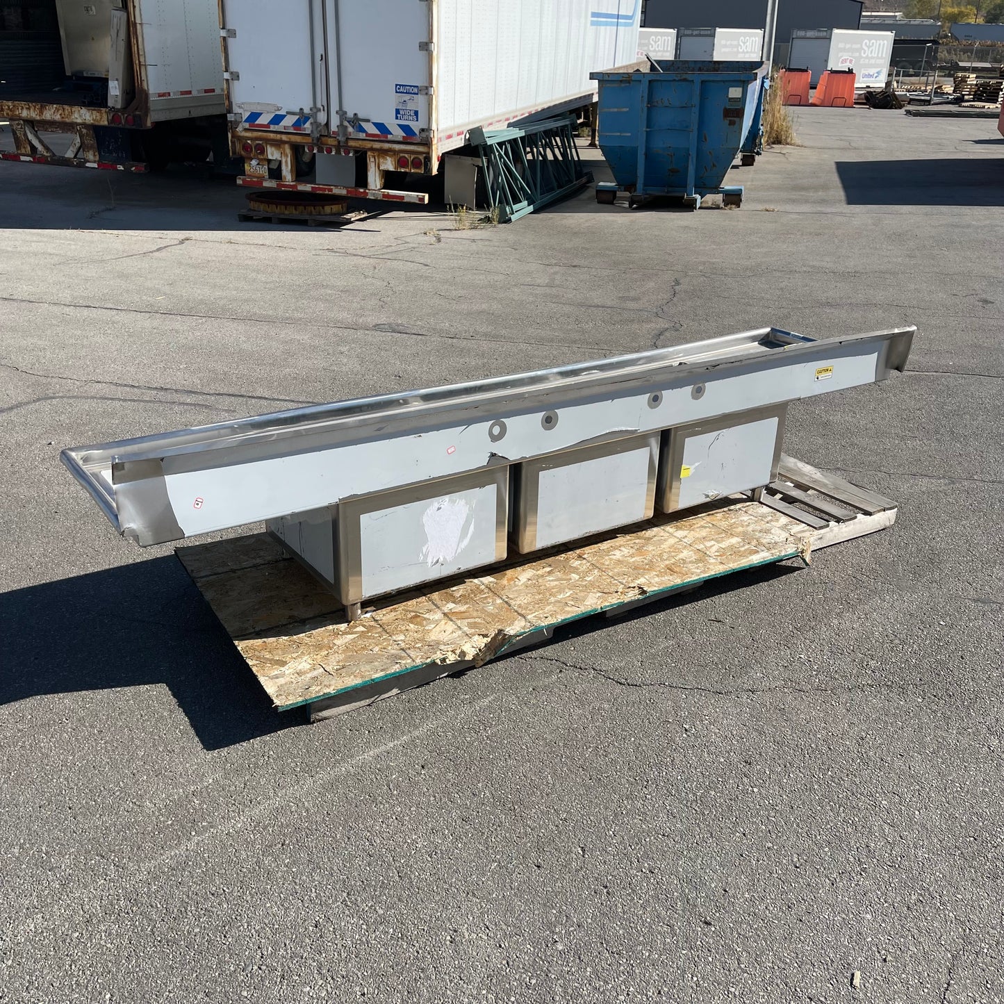 ZA@ Pallet of REGENCY 3 Compartment Commercial Sink Stainless Steel 600S32424224 (AS-IS)