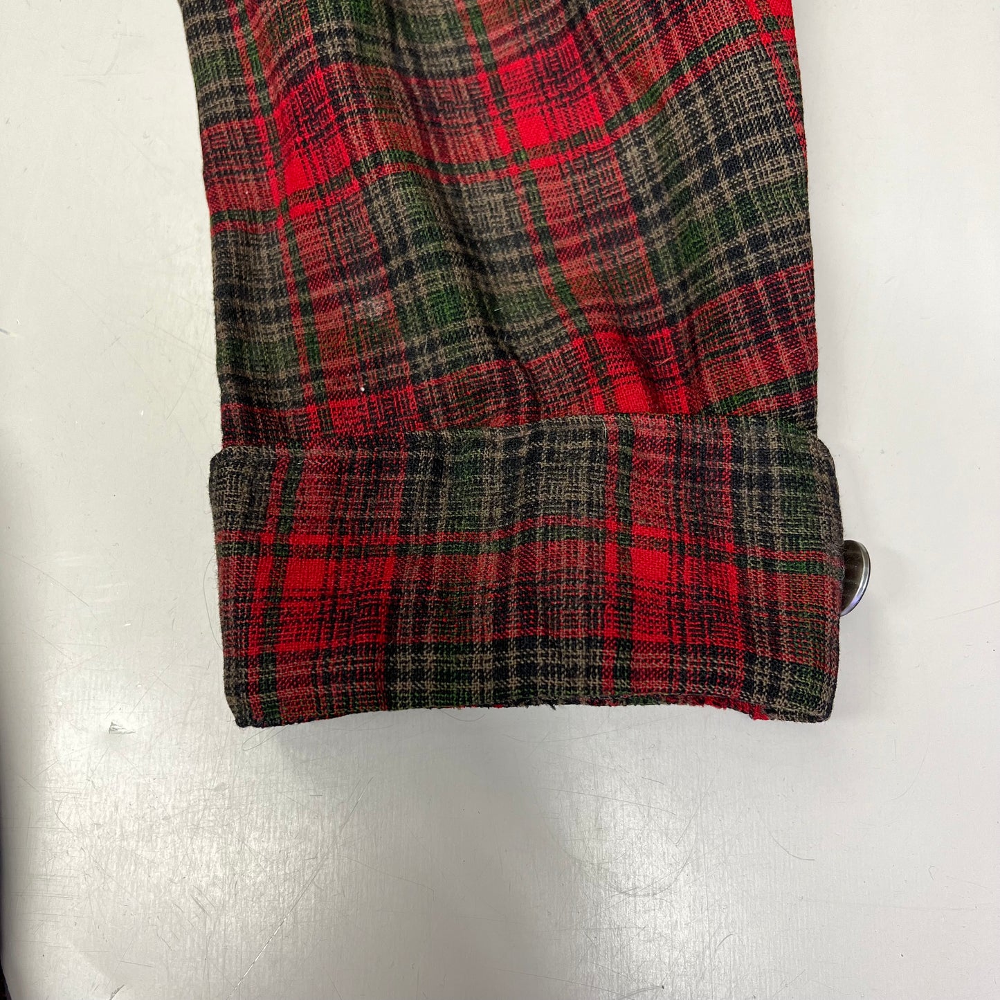 PENDLETON WOOLEN MILLS 100% Virgin Wool Rob  Men's Sz M Plaid Red/Green (Used)