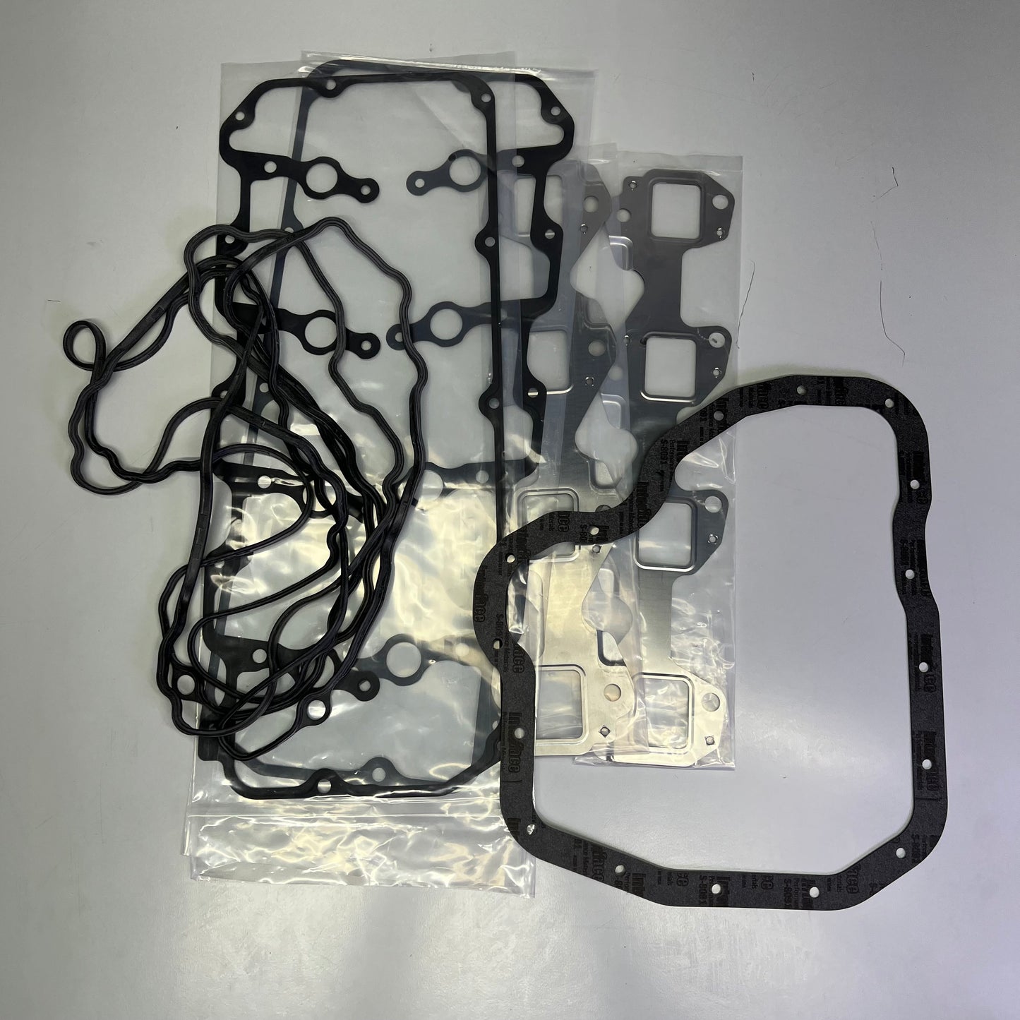 MAHLE Engine Gasket Set (Head Gasket Not Included) Made In USA Parts 95-3727