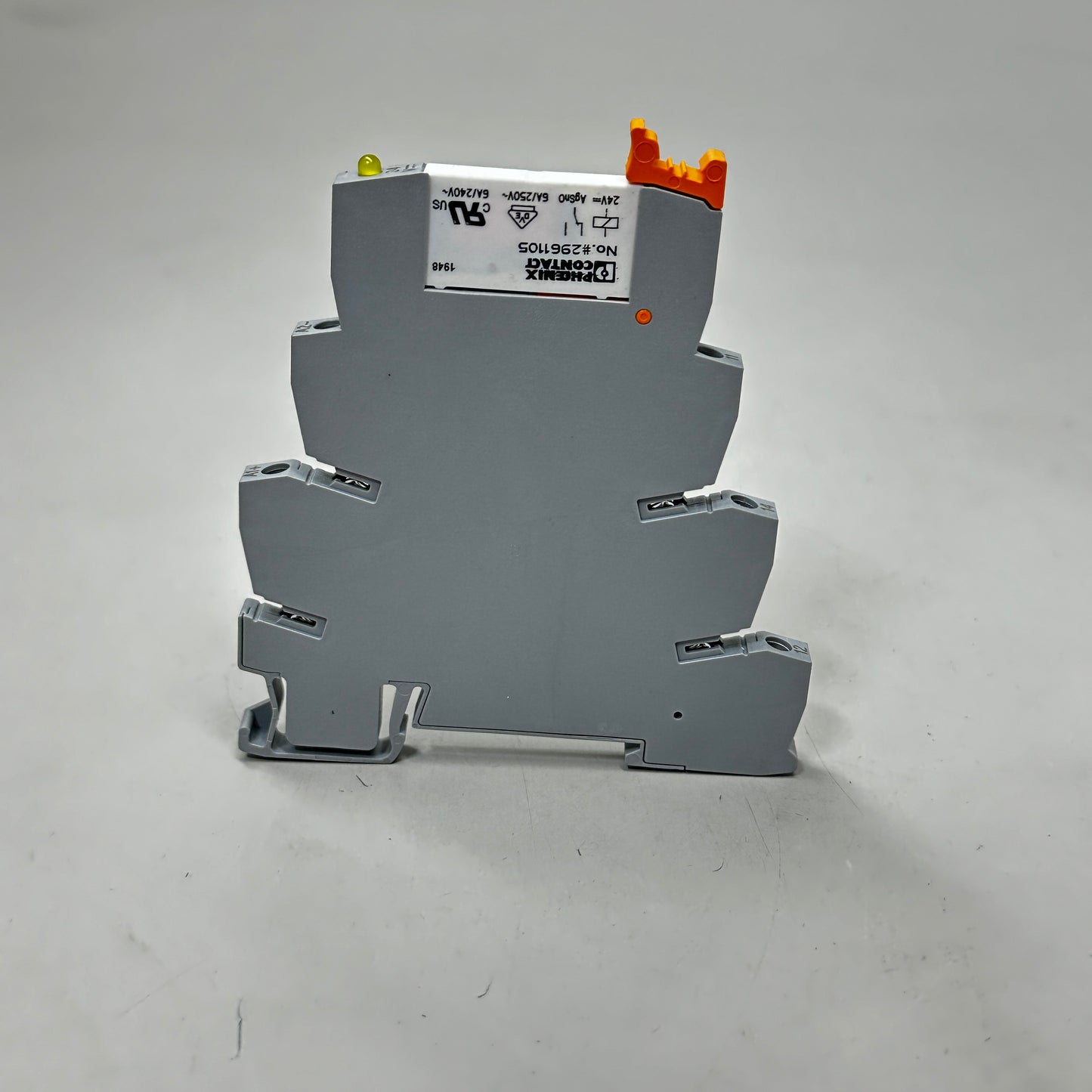 PHOENIX Relay Base PLC-BSC- 24DC/21 .25" Gray