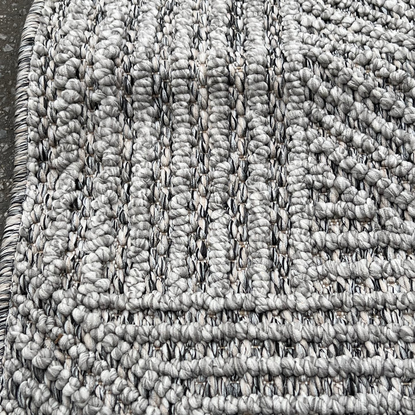 ZA@ Indoor/outdoor Area Rug See Images For Size Light Grey/Dark Grey