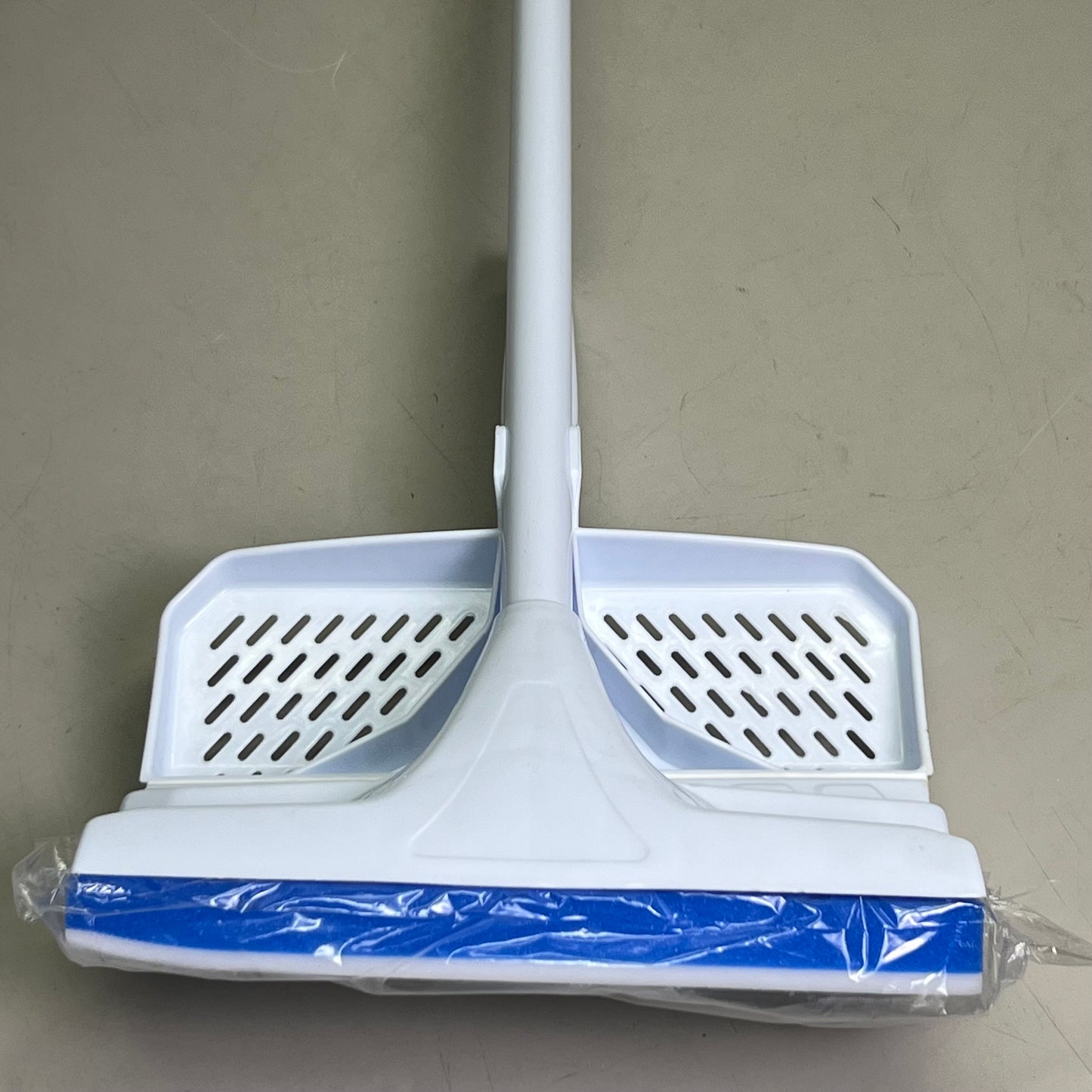 MR. CLEAN Magic Eraser Squeeze Mop Sz 52”H White/Blue 446642