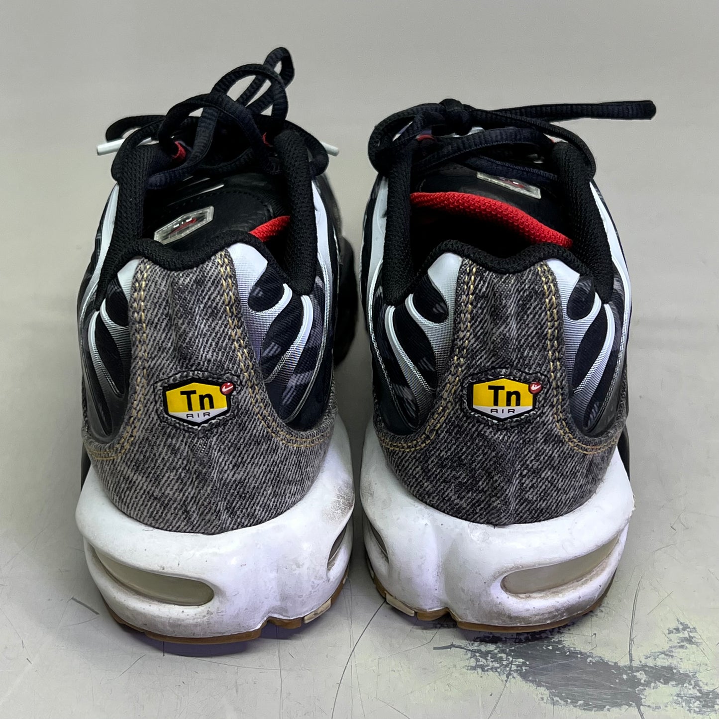 NIKE Air Max Plus SE Remix Pack Sneaker Men's Sz 11 (Pre-Owned)