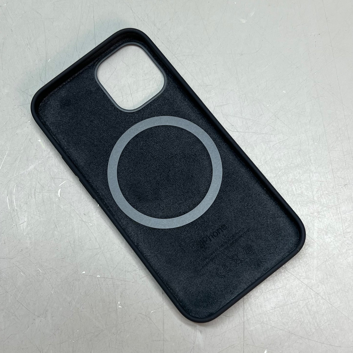 APPLE iPhone 12 Mini Silicone Case W/ MagSafe Black MHKX32M/A (Return)