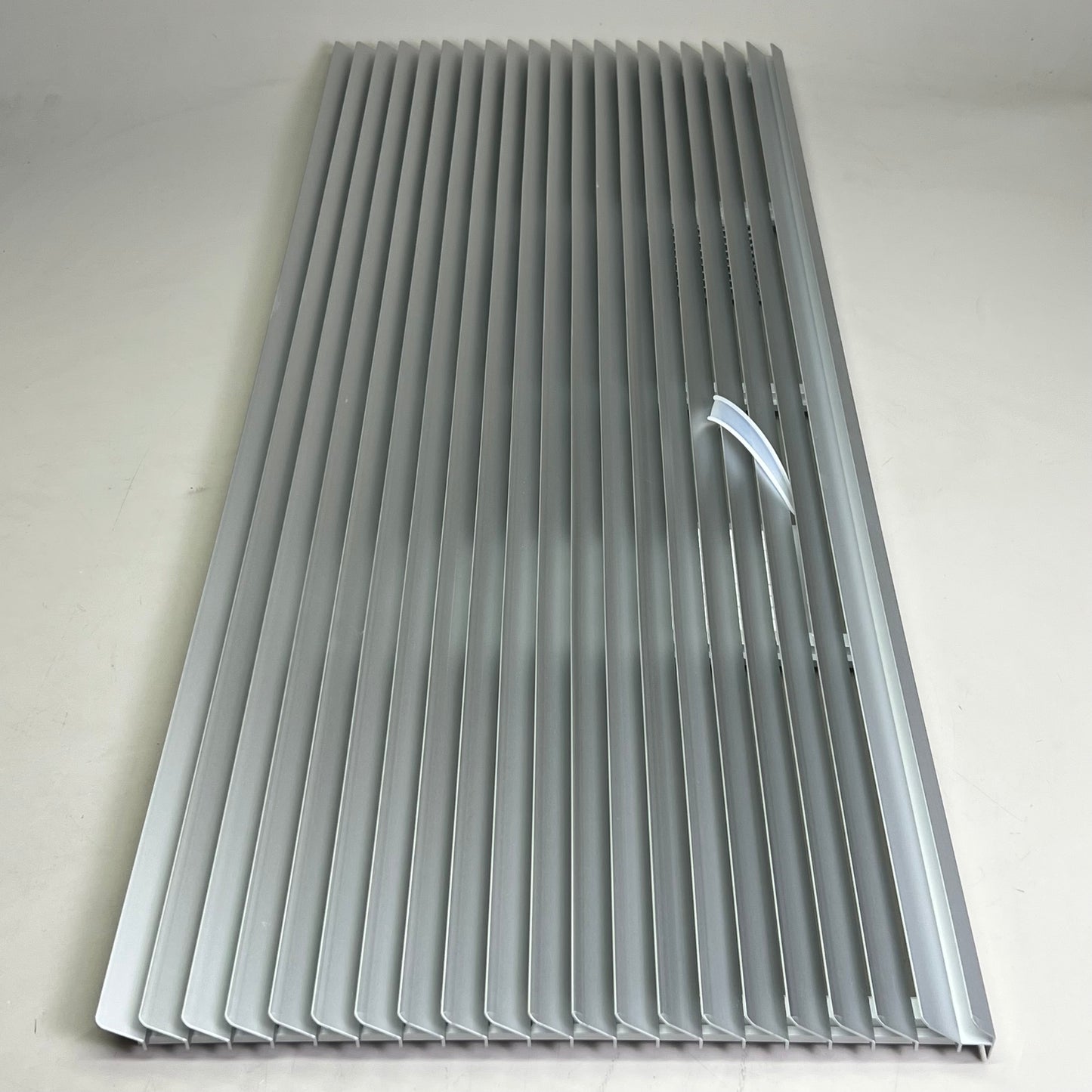 INFINITI Universal Extruded Architectural Grille Sz 41.5" L X 16" H 1119356