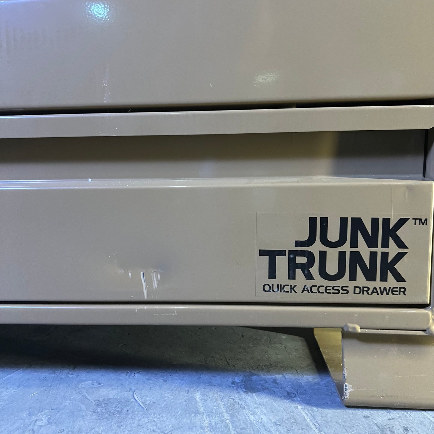 KNAACK Storagemaster Jobsite Piano Box W/Junk Trunk Tool Box Sz 48"L x 30"W x 50"H 79-D-KL (New Other, Minor Cosmetic Damage)
