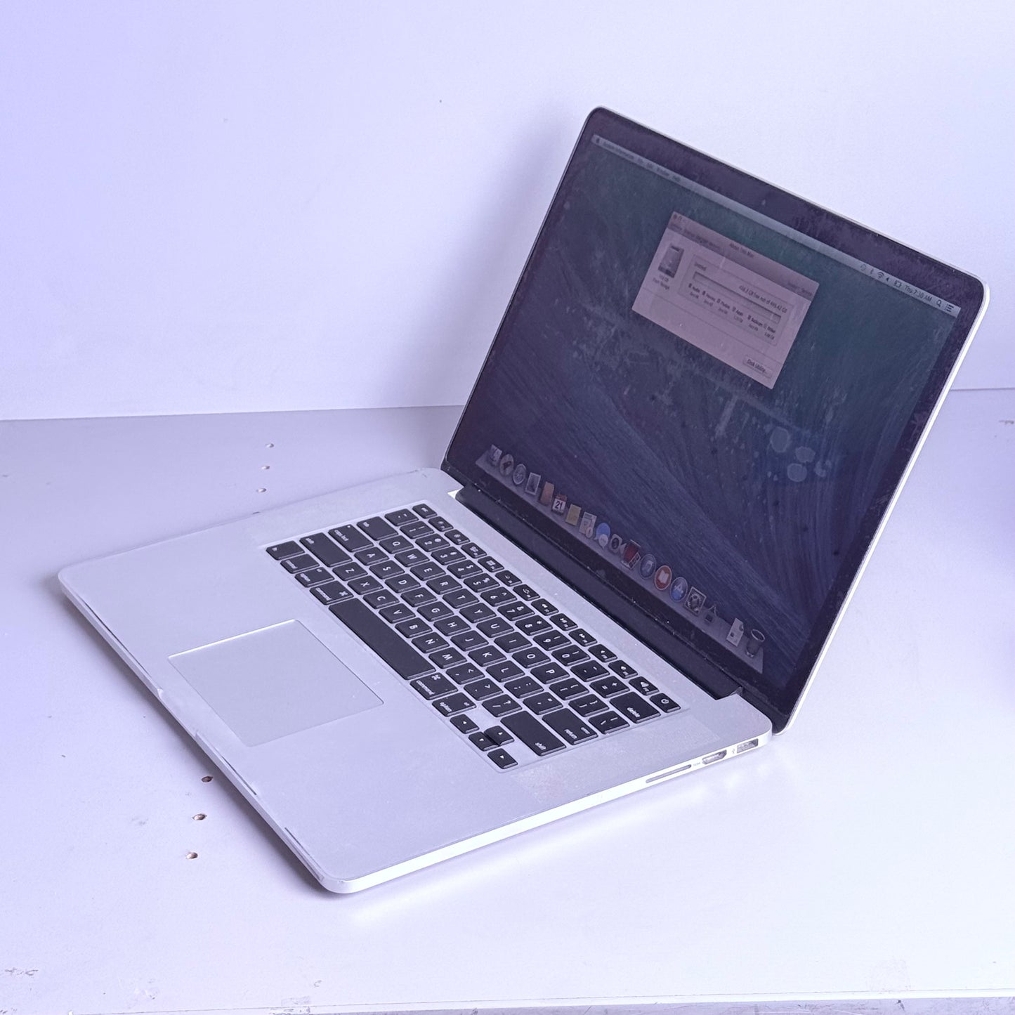 APPLE Laptop 16GB Memory MacBook Pro 15.4" Charger Not Included (Pre-Owned)