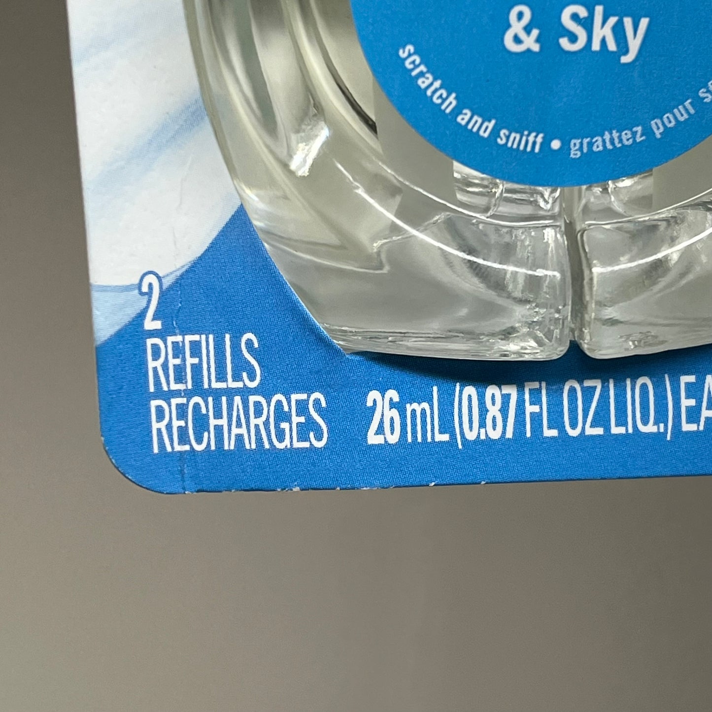 FEBREZE (2 PACK, 4 TOTAL REFILLS) Plug Scented oil Refills Linen & Sky 0.87fl oz