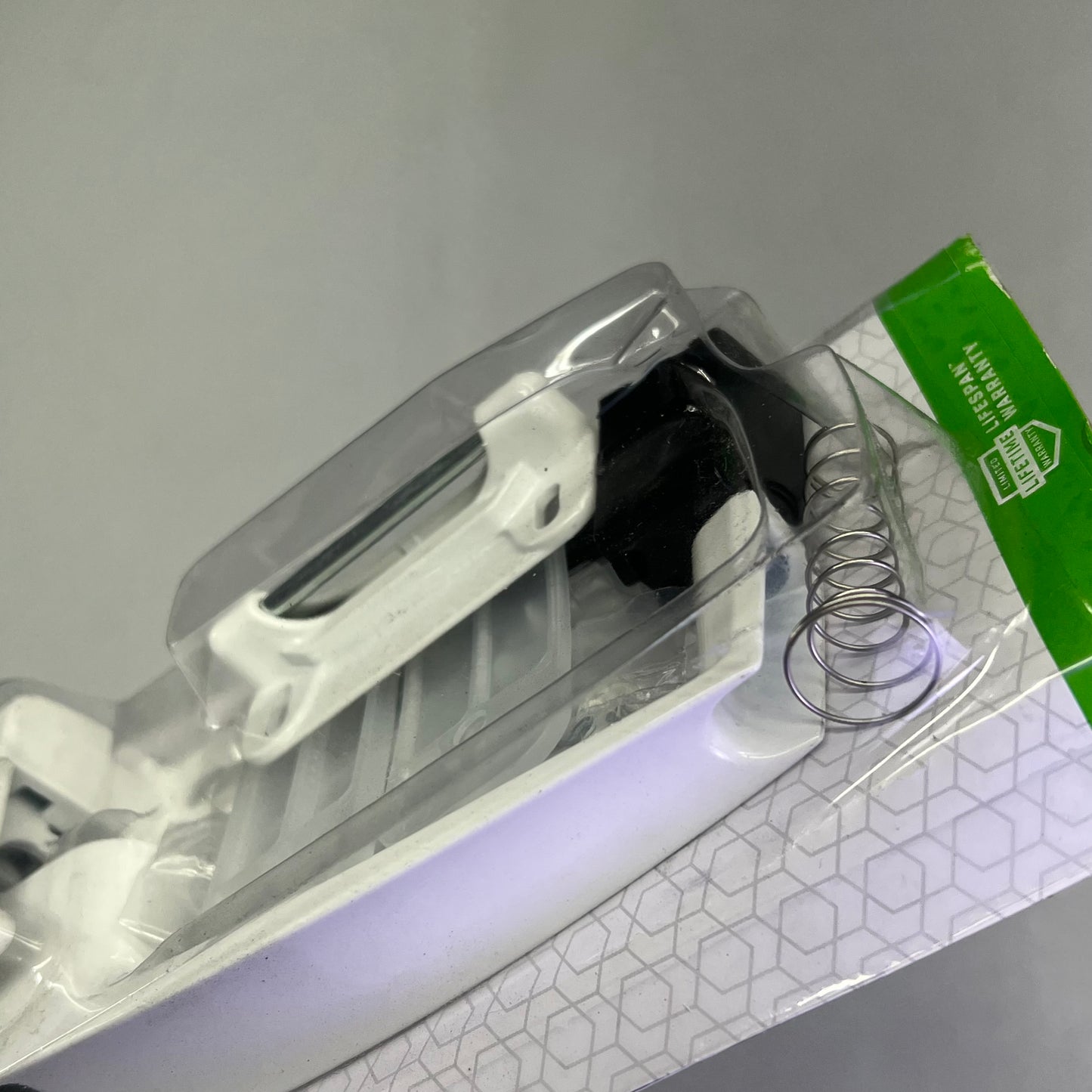 NATIONAL HARDWARE Zinc Pushbutton Latch For 5/8 to 2" Thick door White N213-074