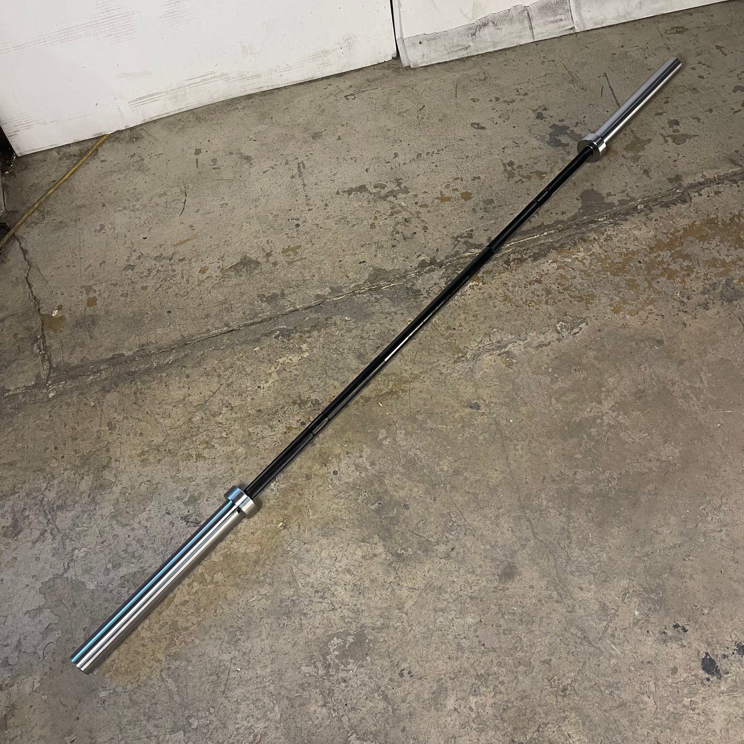 BETTER BODY Classic Barbell 87” 1300 LB Capacity Black & Steel