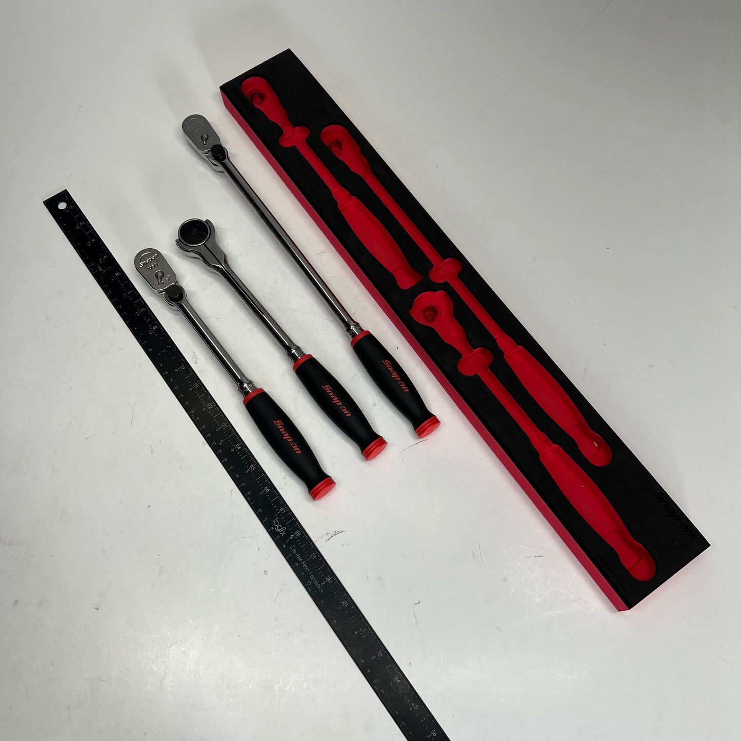 SNAP ON Soft Grip Ratchet Set W/ Pro-fit 3 Piece 3/8" Drive Chrome 203RT0480FR