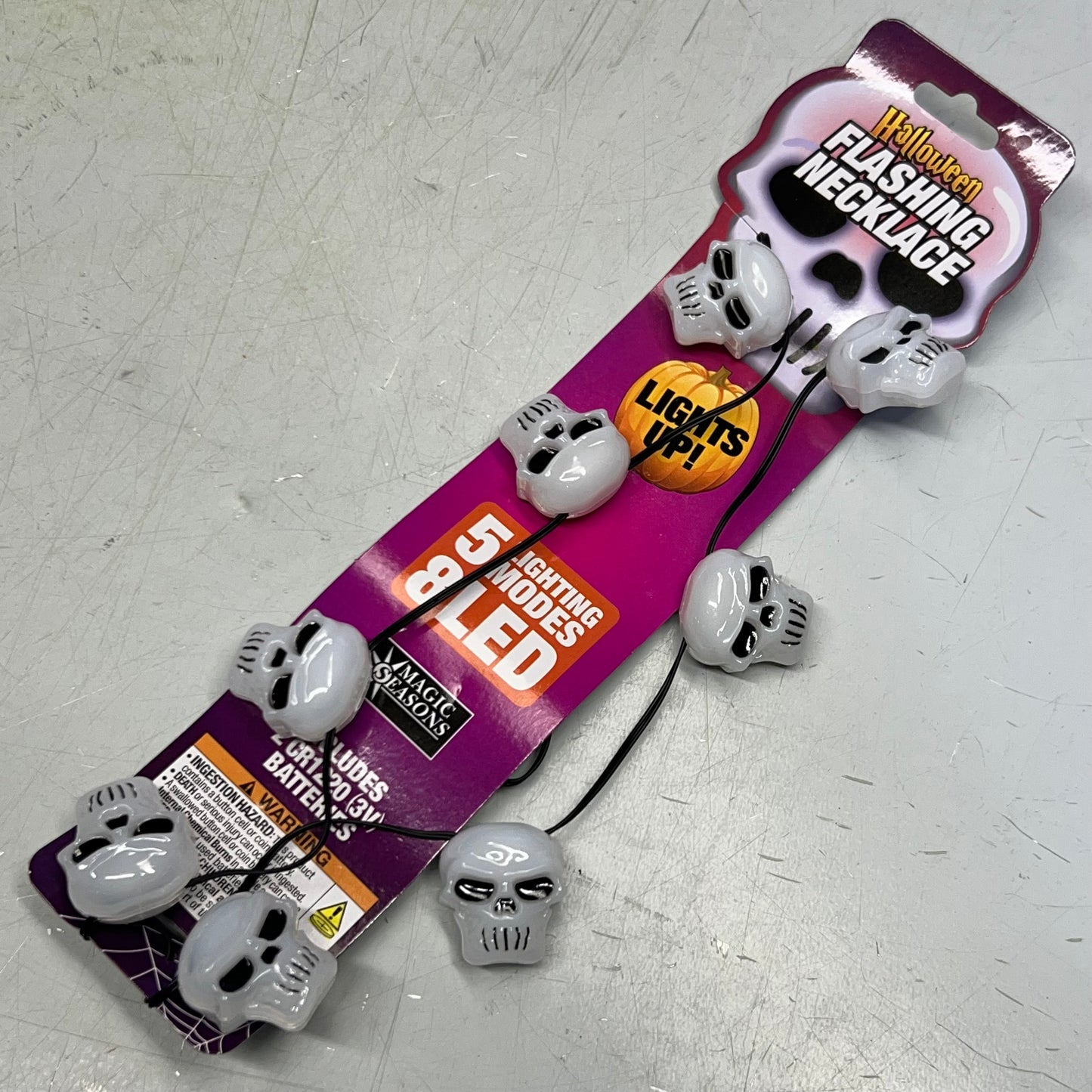 MAGIC SEASON (4 PACK) Halloween Flashing Bulb Necklace Plastic 702921