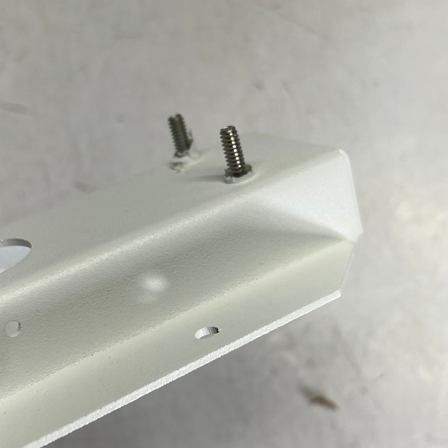 KENALL Senscape Lighting For Parking Garage, Gymnasiums & More White SPG18