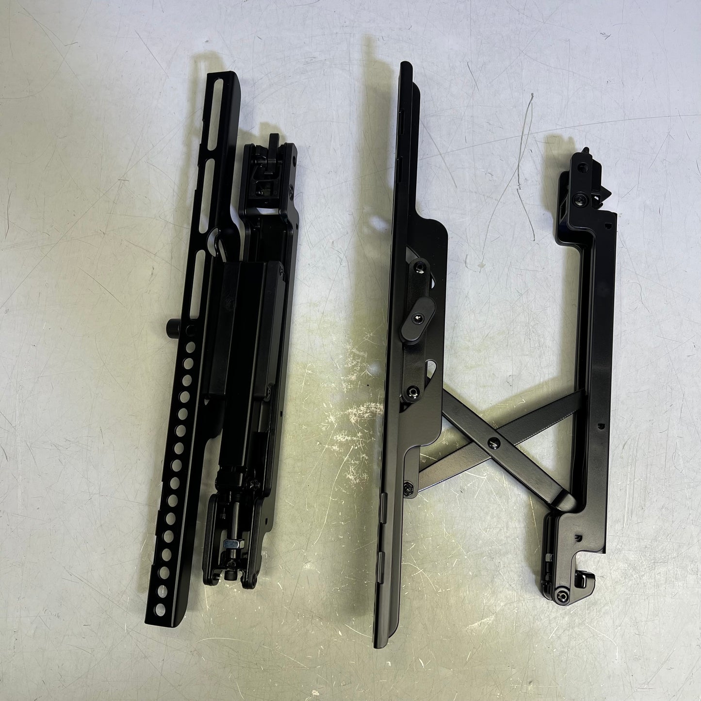 SANUS Advanced Tilt 4D TV Mount Extends 6.8" 42"-90" Up To 150lbs VLT7-B2