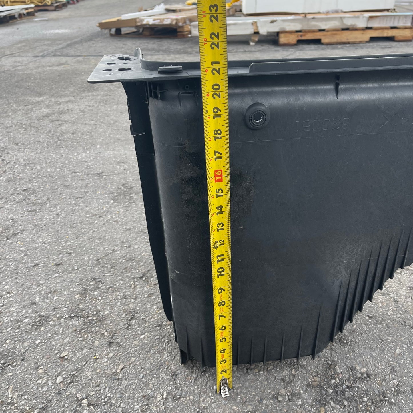 ZA@ Pallet of DODGE Rambox Cargo Management System Oem for Ram 1500, 2500, & 3500 (AS-IS)