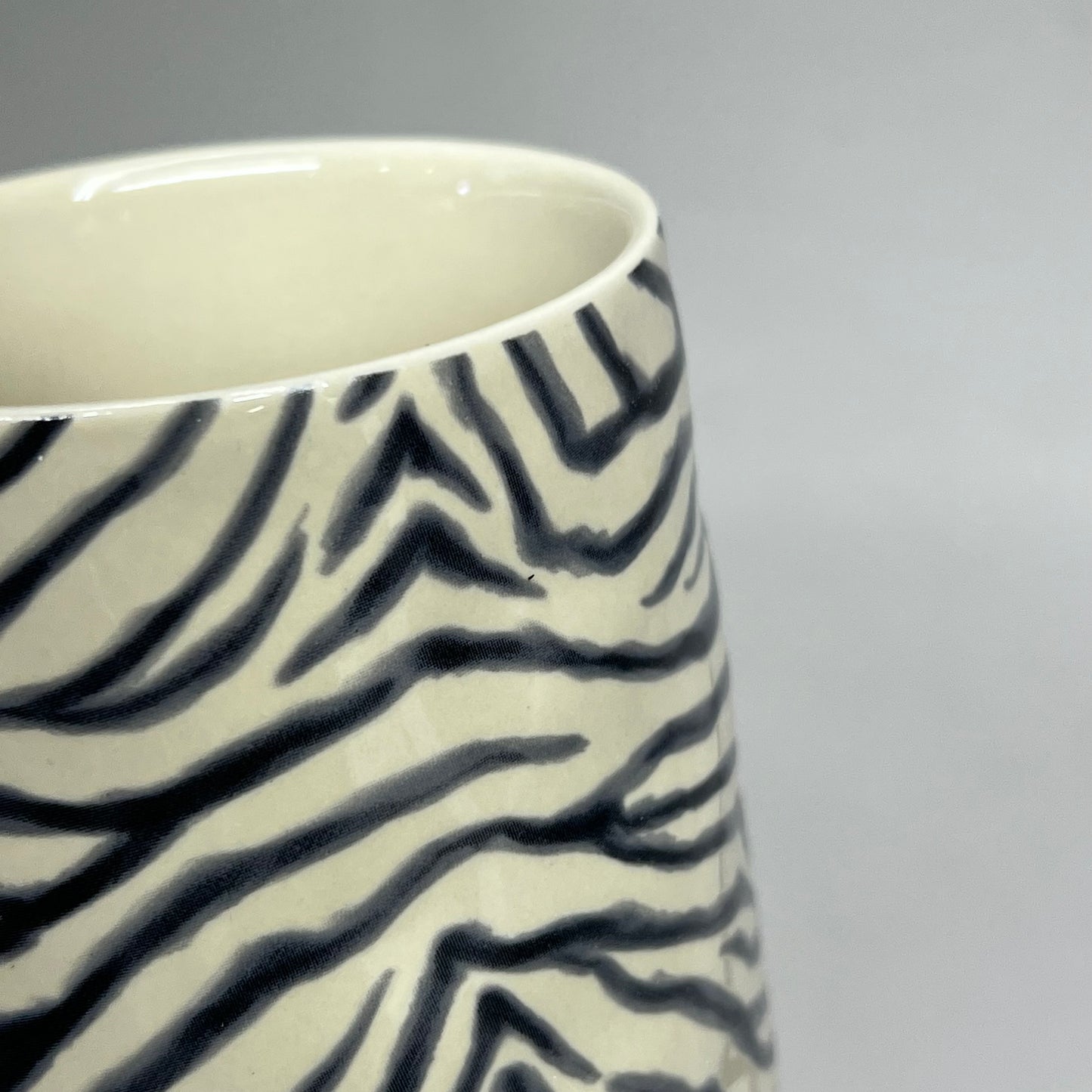 CREATIVE CO-OP Set Of 4 Stoneware Animal Print Mugs 4 Styles 6" 14oz DG0439A