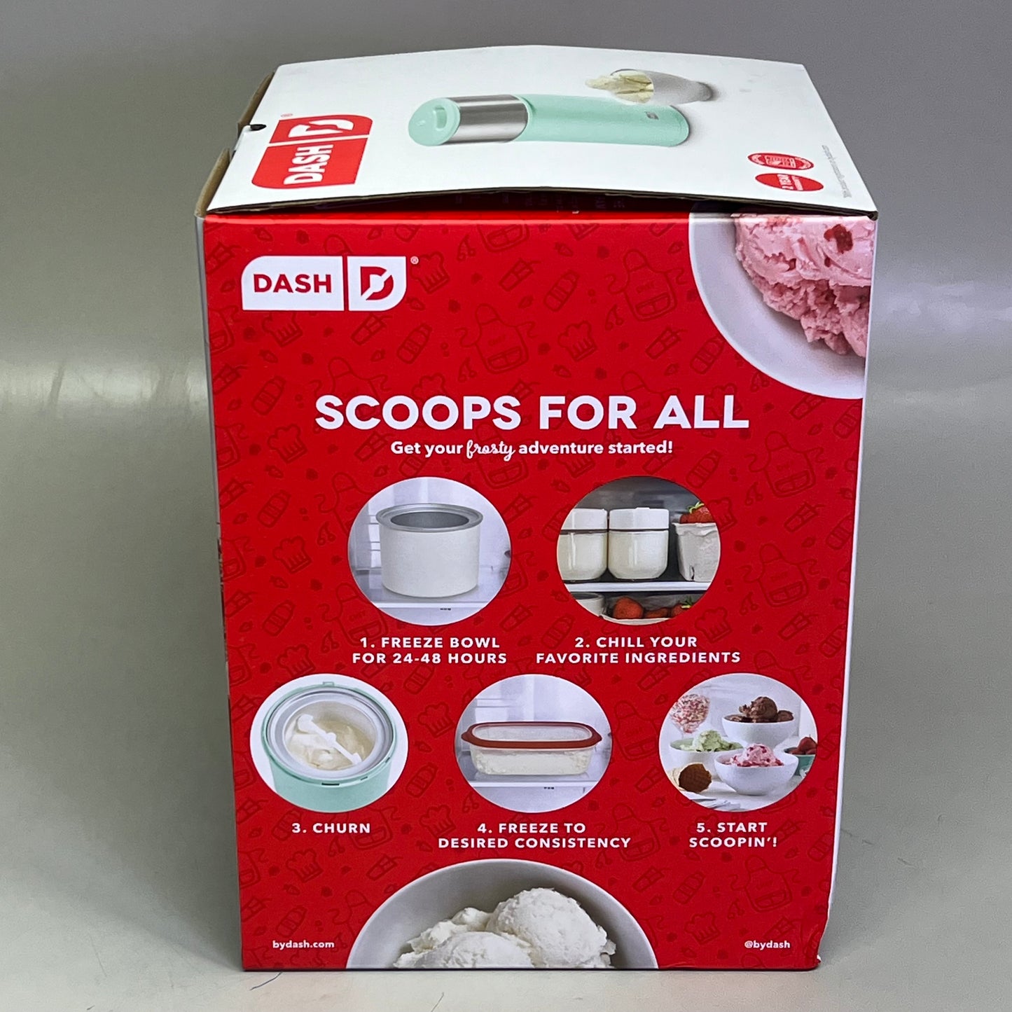 DASH Family Size Deluxe Gelato & Ice Cream Maker Makes 4 Pints Aqua DIC200GBAQ04