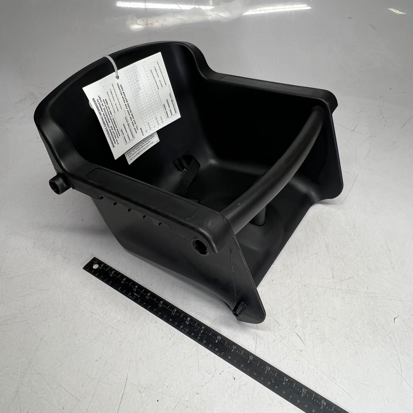 RUBBERMAID Microban Antimicrobial Sturdy High Chair 29"H x 23"W Black FG781408