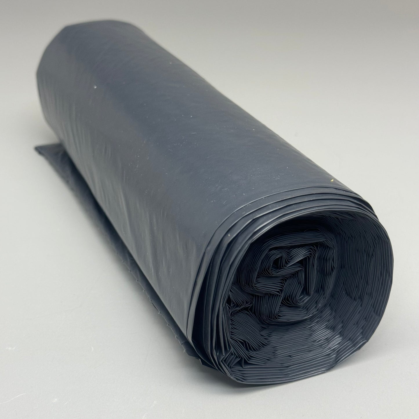 PLATINUM PLUS (50 PACK) 40-45 Gallon Black Trash Bags 39”x46” Model: PLA4870-500993