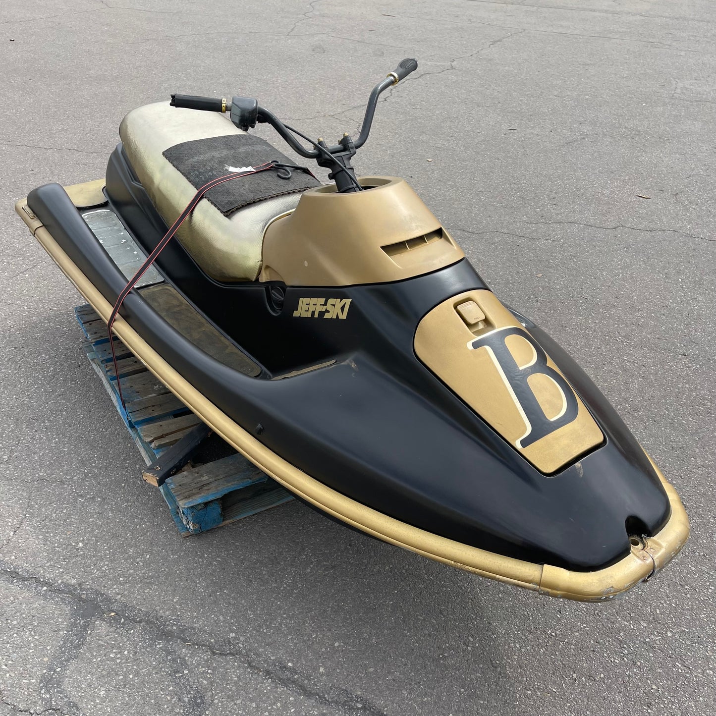 Z@ KAWASAKI Personal Watercraft (Waverunner/Jet Ski/Sea-Doo) Black & Gold w/ Custom "Jeff-Ski" Print (AS-IS)