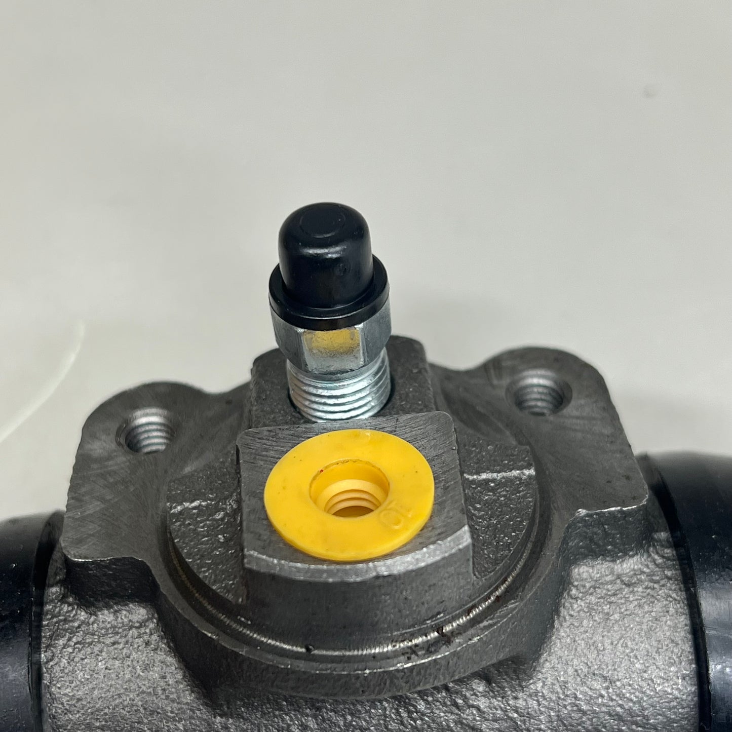 NAPA Wheel Cylinder Rear For Toyota 4 Runner, Tacoma & T100 Pickup Models 37841