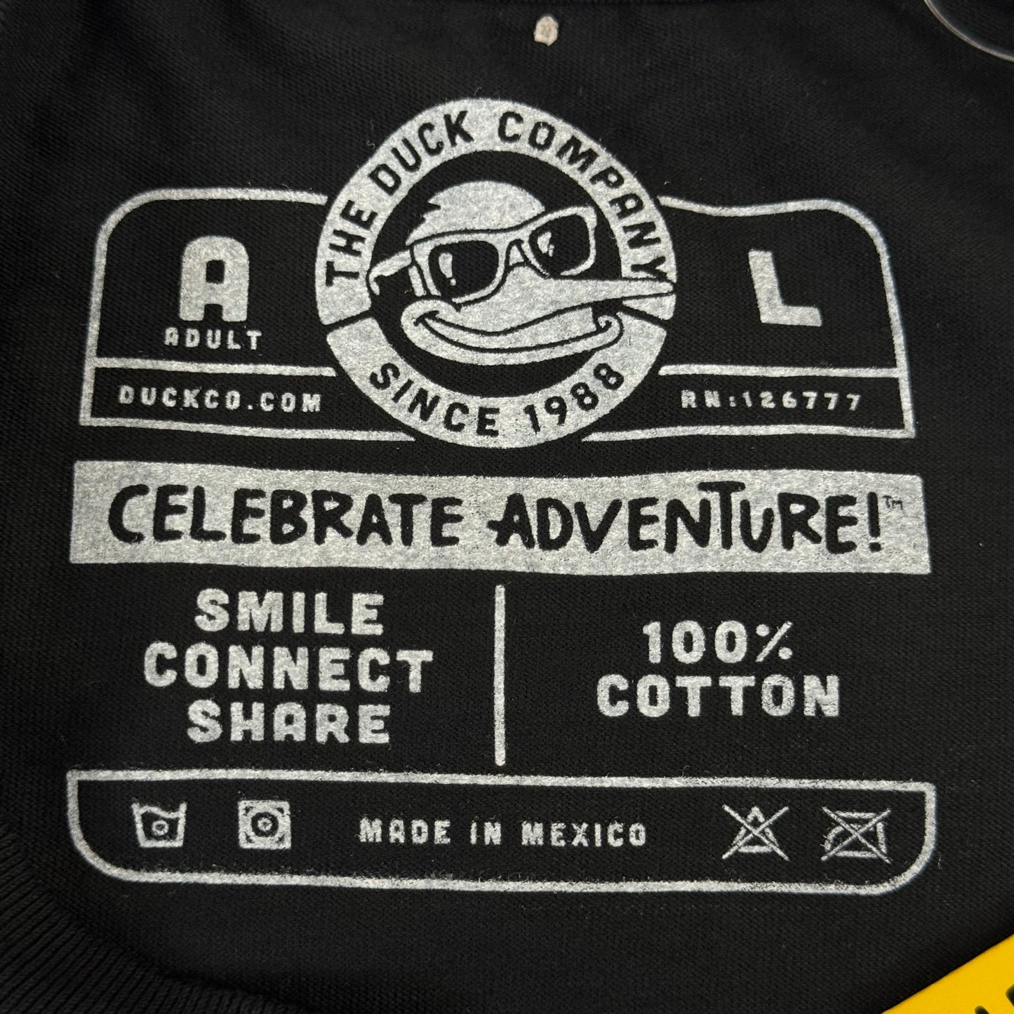 THE DUCK COMPANY Welcome To The Jungle Kalahari T-Shirt Adult Large Black,Blue,Yellow