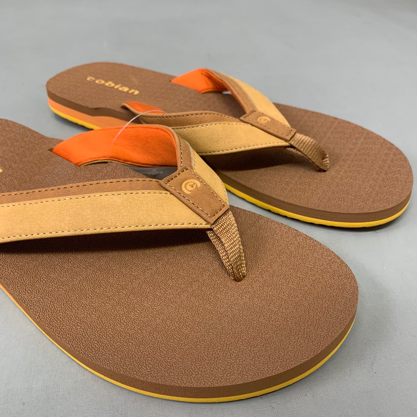 COBIAN Foamie Full Arch Support Sandals Men's Sz 12, 45 EuBrown FAO25-200-12