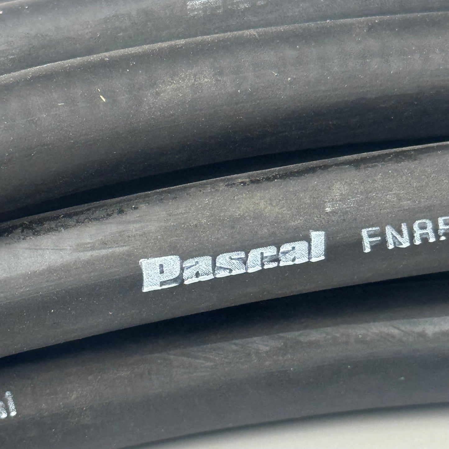 PASCAL Hydraulic Hose 1/4” 400Bar/5800Psi EN857 2SC DN06 Black