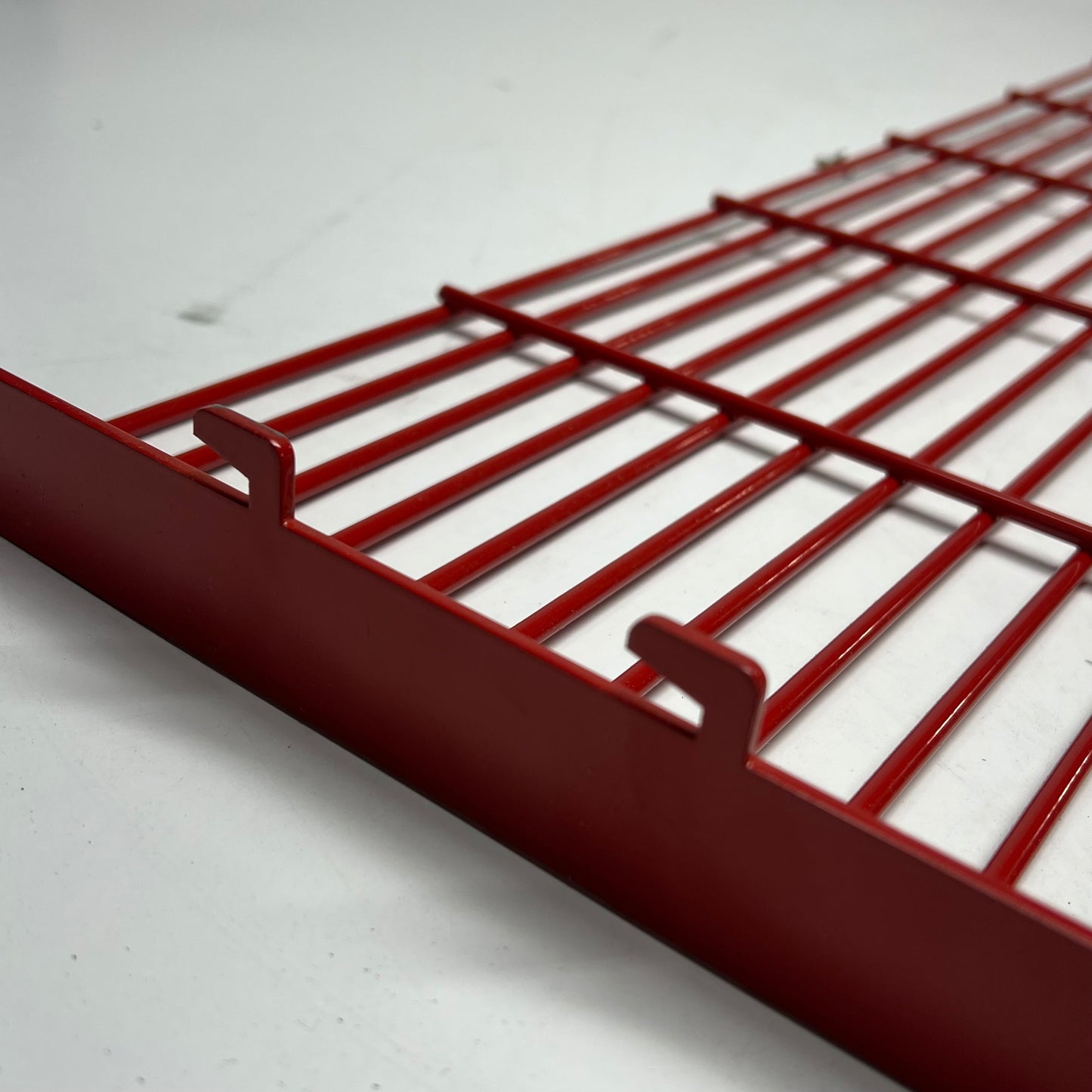 MILWAUKEE Rack Panel Storage & Display  4'x1' Red 48-55-1027