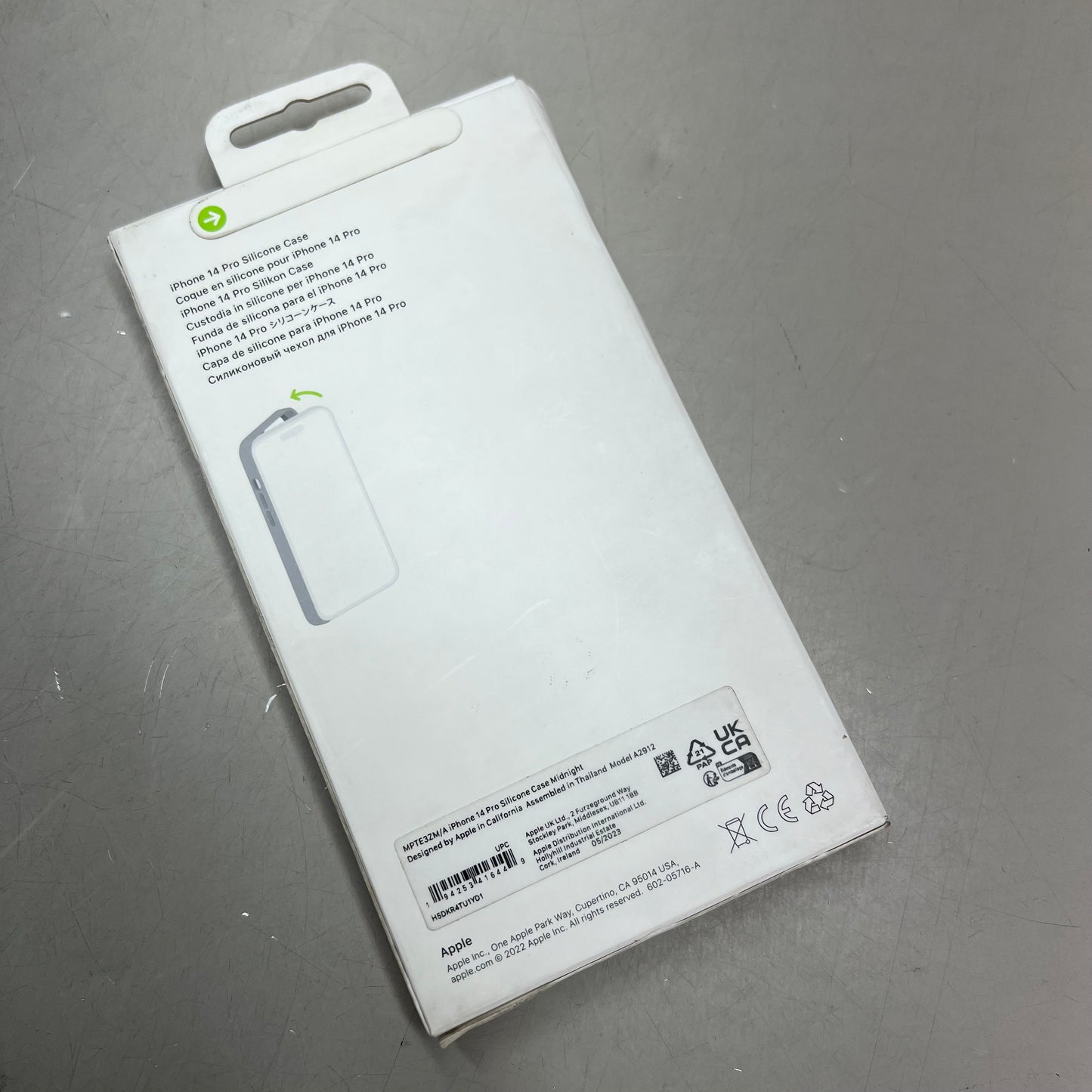 APPLE 14 Pro High Quality Silicone Case W/ MagSafe Midnight  MPTE3ZM/A (Return)