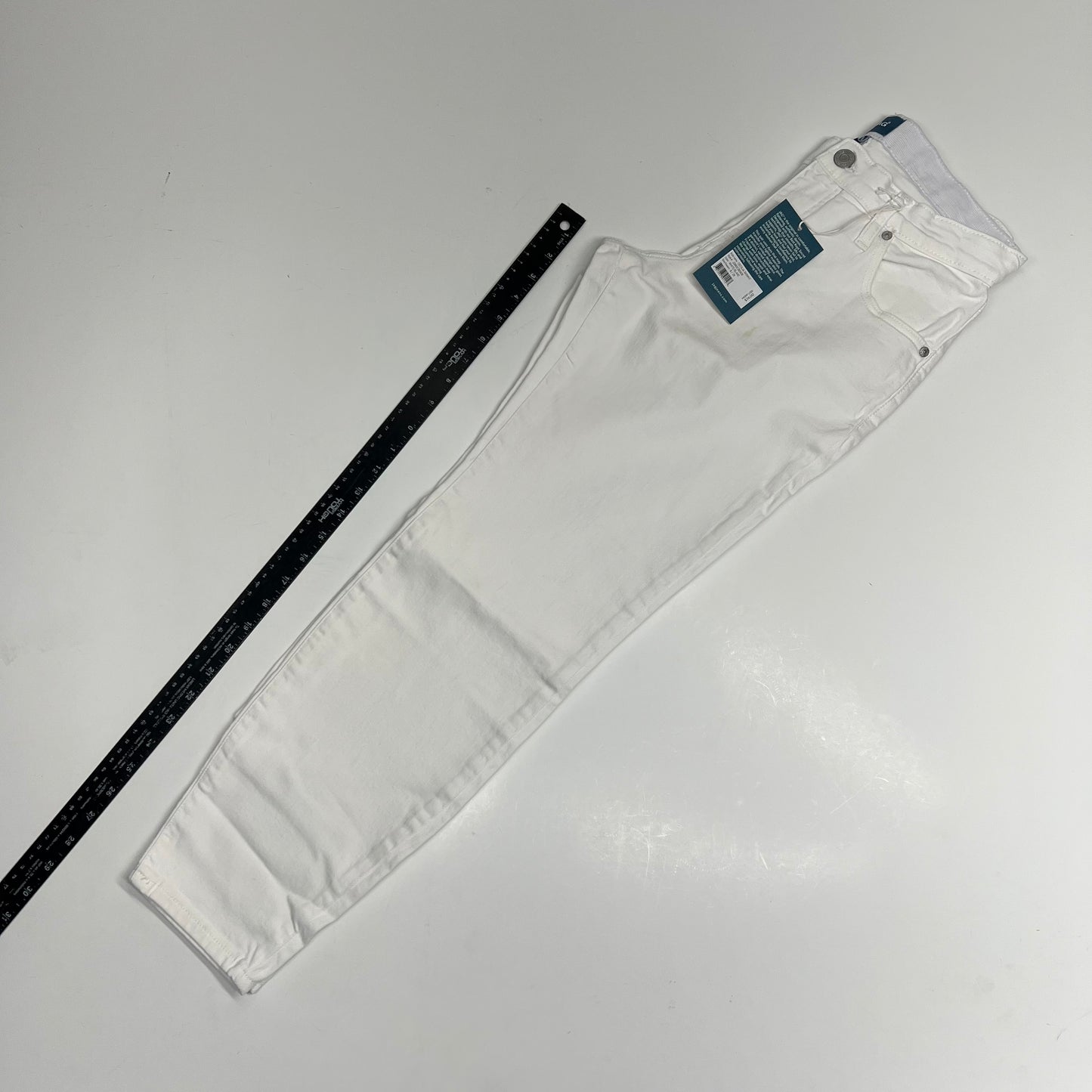 ZA@ JAG Cecila Skinny Jeans Flattering Mid Rise Women's Sz 8/29  White J2865CBD618 (As-is, Small Stain)