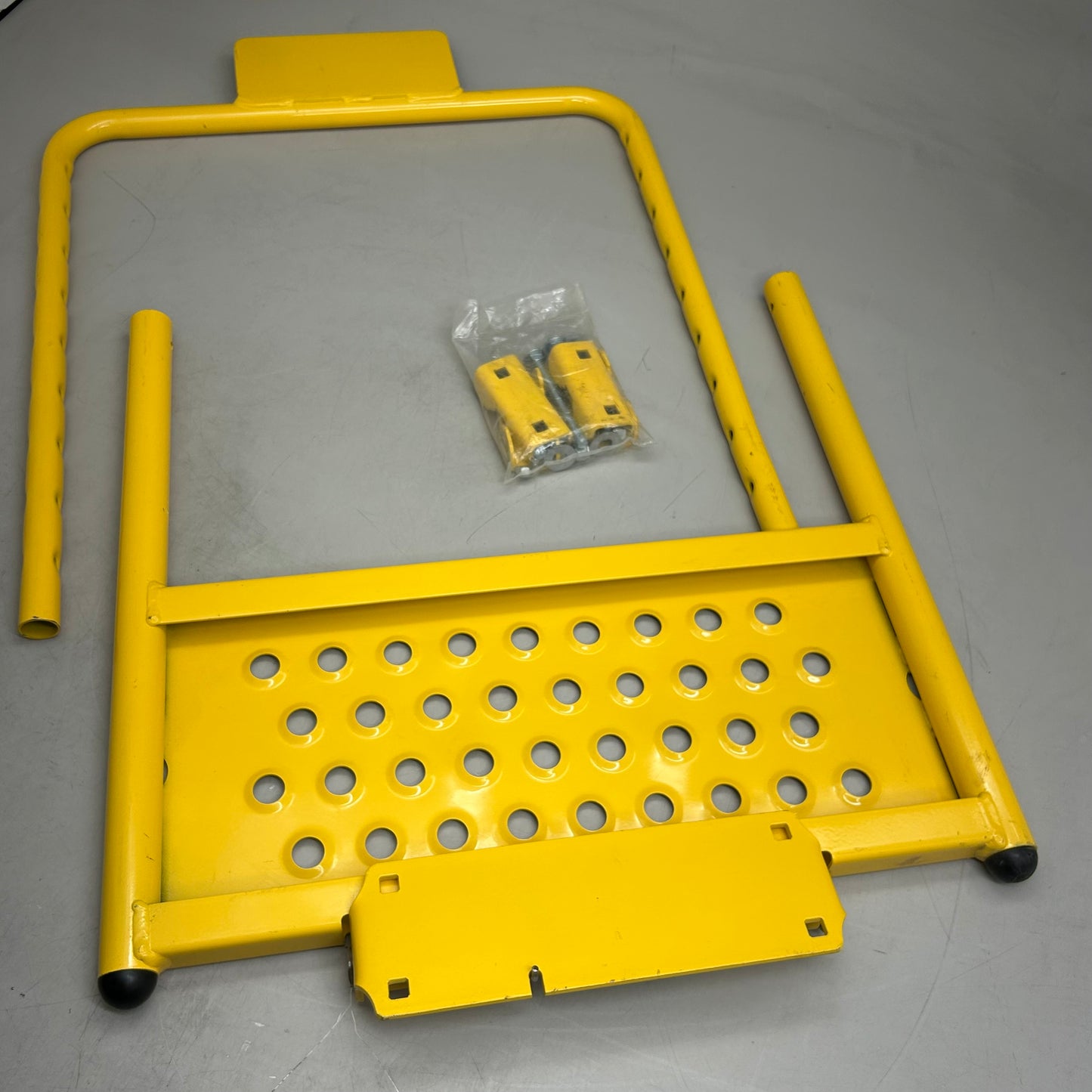 COTTERMAN  Adjustable Safety Gate 16"-26" Yellow D0900071-01 New Other- Shelf Wear