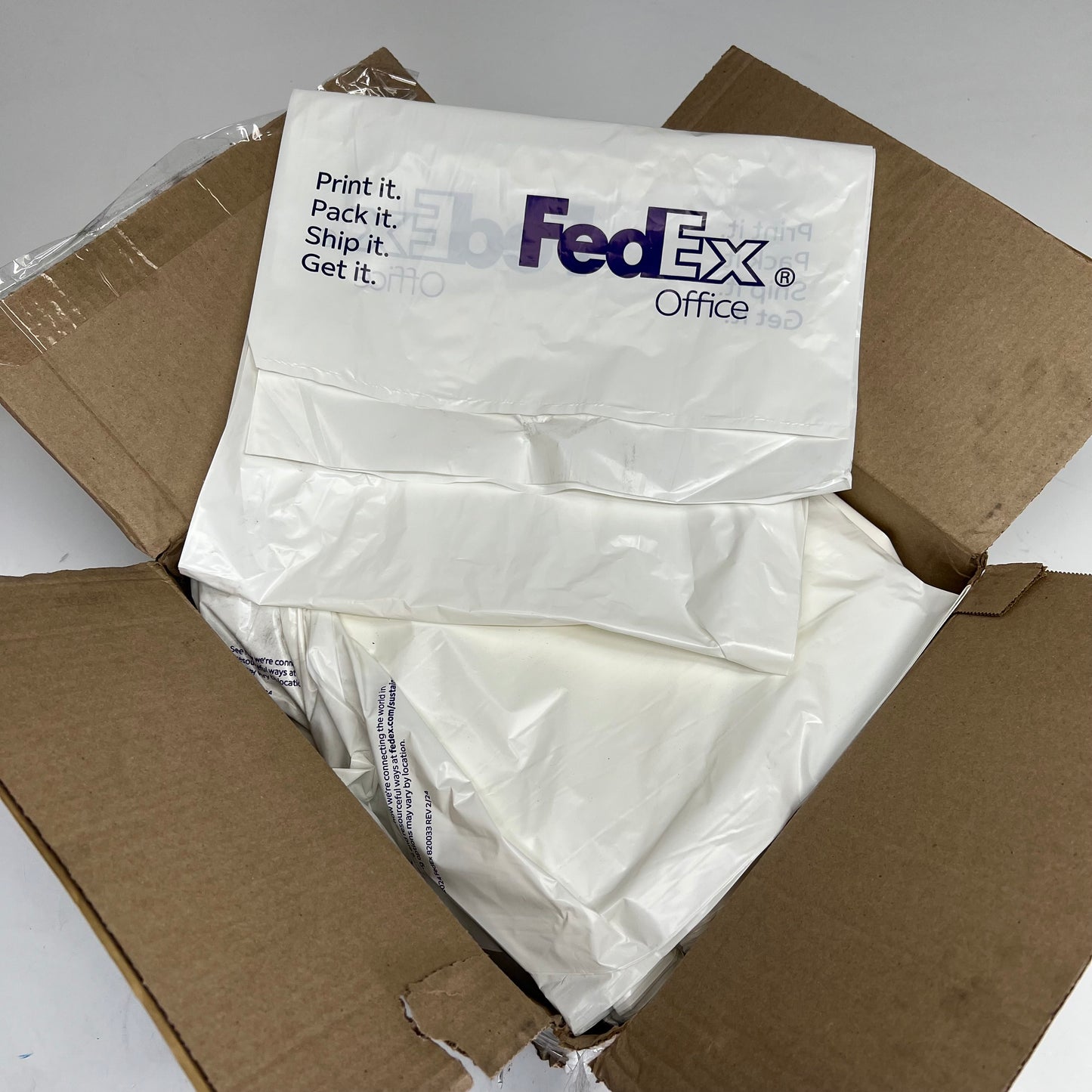 ZA@ FED EX OFFICE (250 PACK) Long Plastic Bags W/ Carry Handle 38"x12.5" White