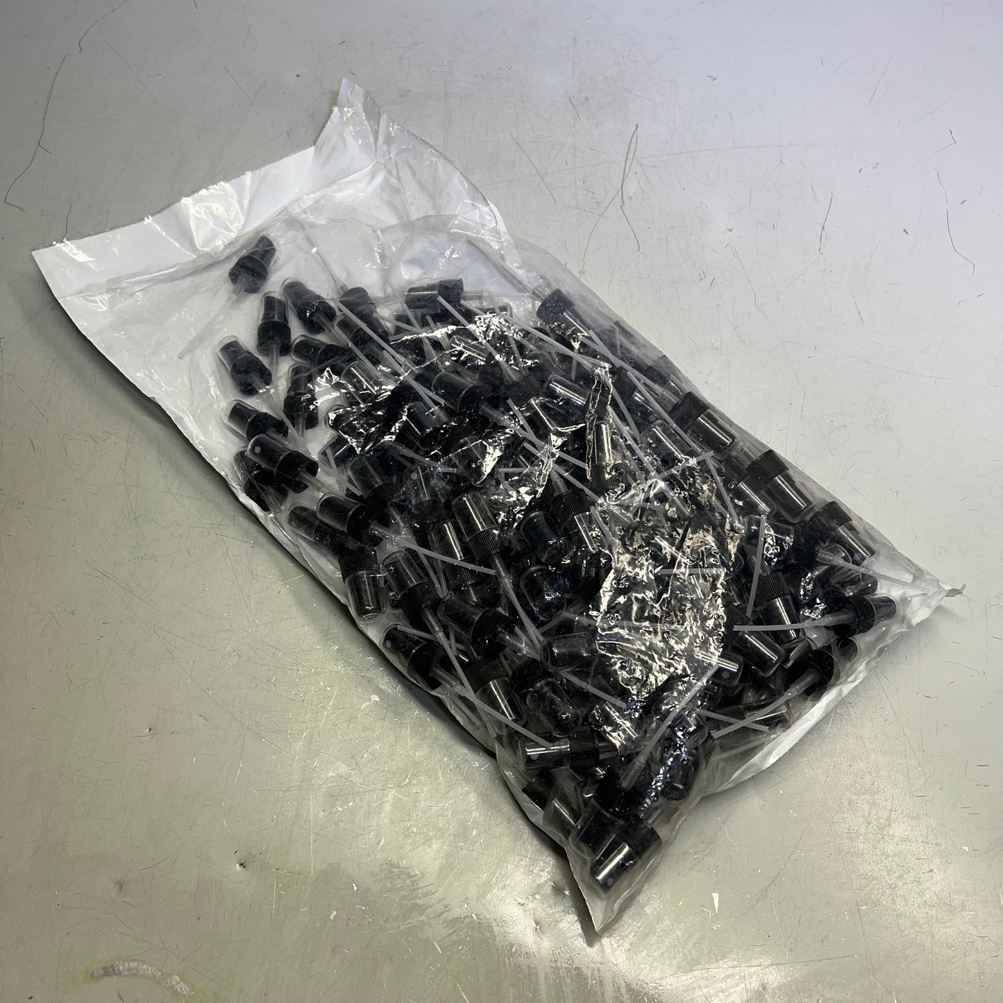 ZA@ SKS (144 PACK) Tube Sprayer Misting Caps 20/410 Black/Clear 2580-47