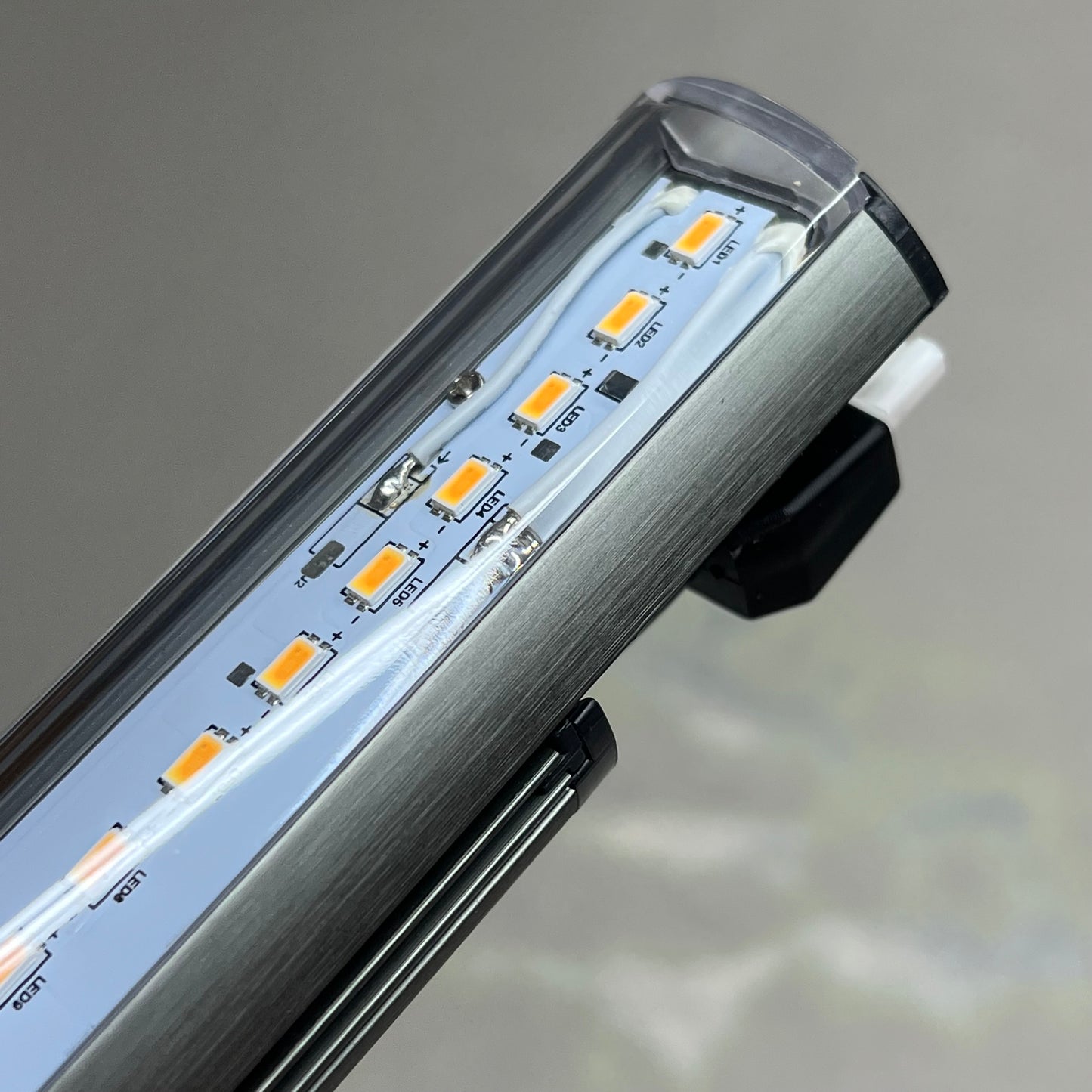 INSIGHT LIGHTING Pilot PCM Light Fixture 110-277VAC PCM/10W/35K/0-10V/12"/MG