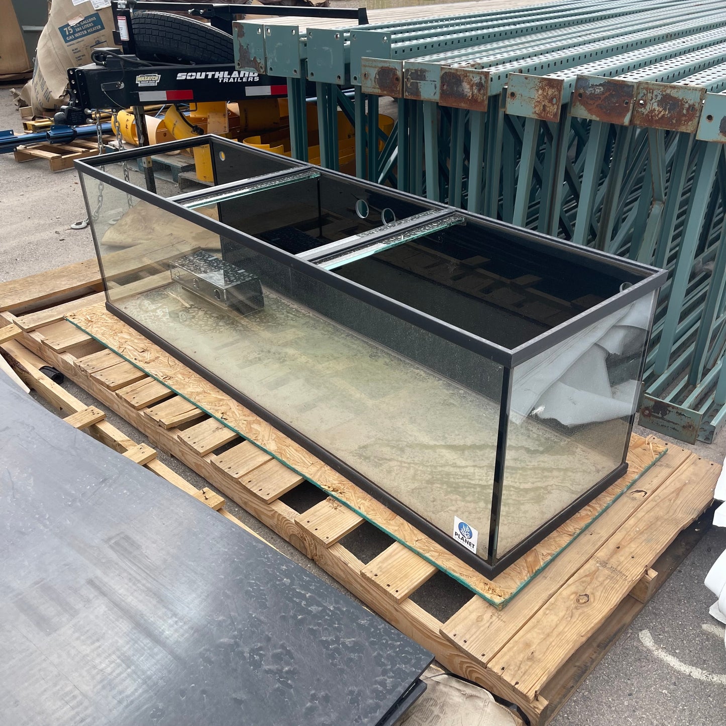 Z@ PLANET AQUARIUMS Water Tank 84"x25"x24" (AS-IS)