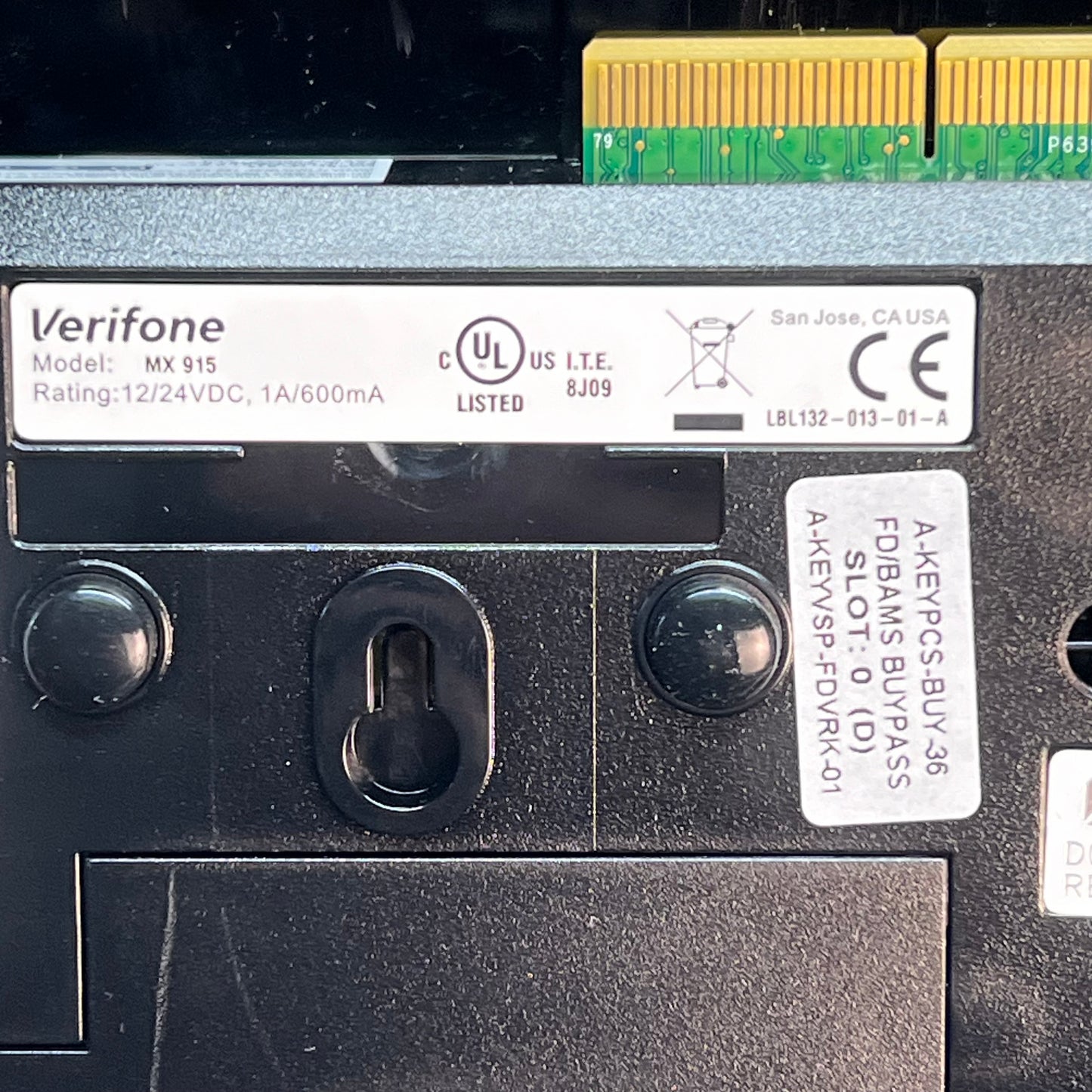 VERIFONE Payment Terminal 400 MHz/256 MB RAM Ethernet 4.3" Black M132-409-01-R
