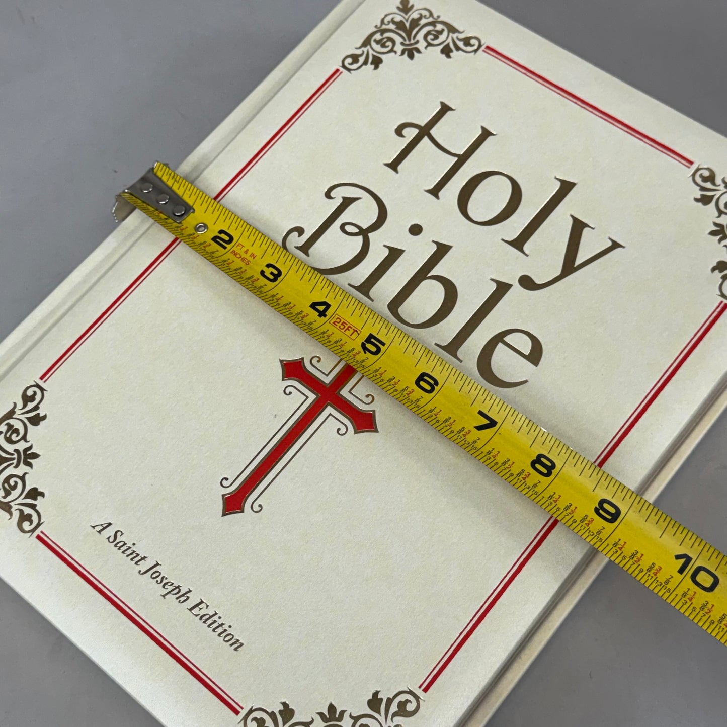 CATHOLIC BOOK PUBLISHING CORP New Catholic Bible Family Edition Imitation Leather Large Type Illustrated