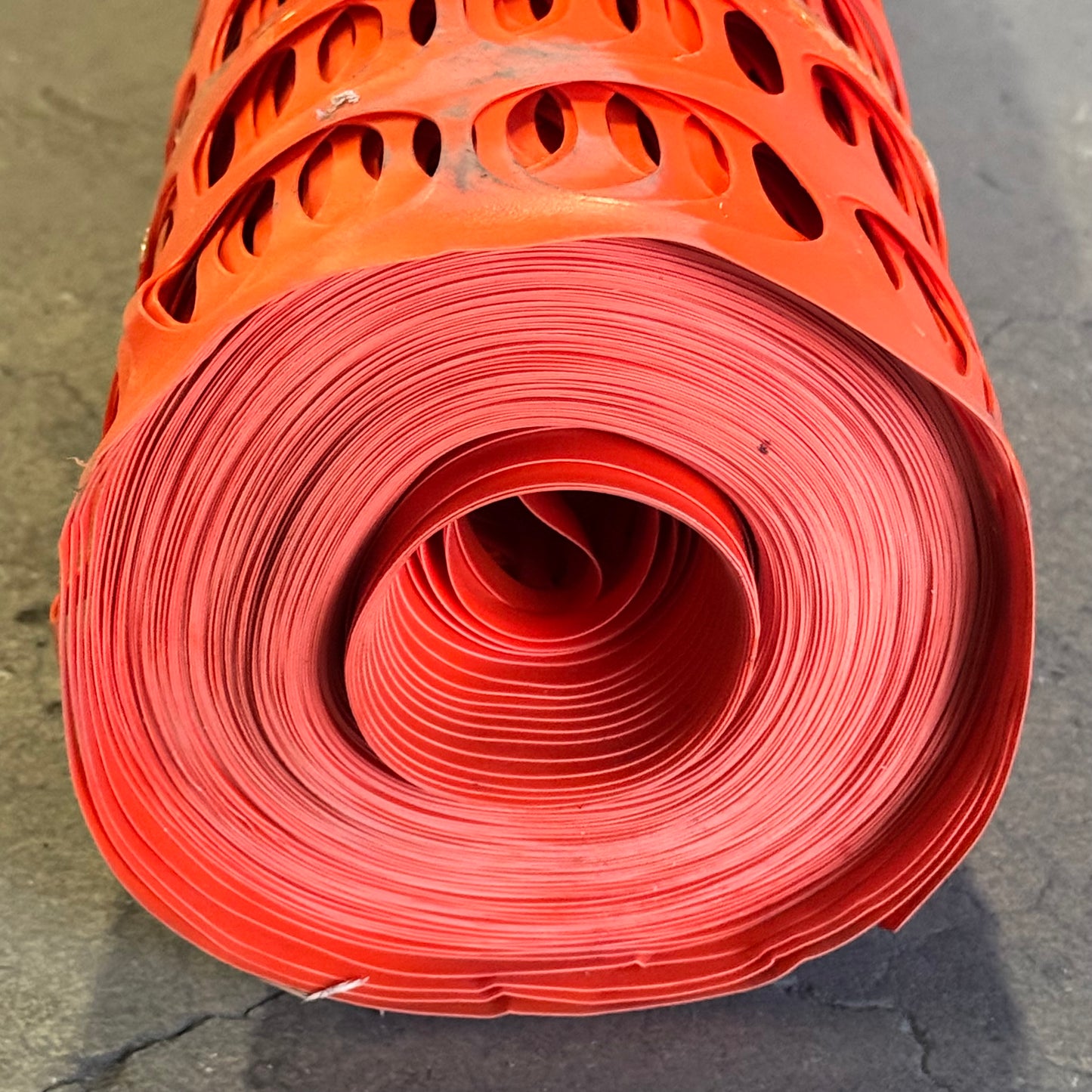 ZA@ Pallet of ONEPRO Sz 4x100’ Orange Construction Fence Heavy Duty F04X100HD & Metal Bars Sz 60”L (AS-IS)