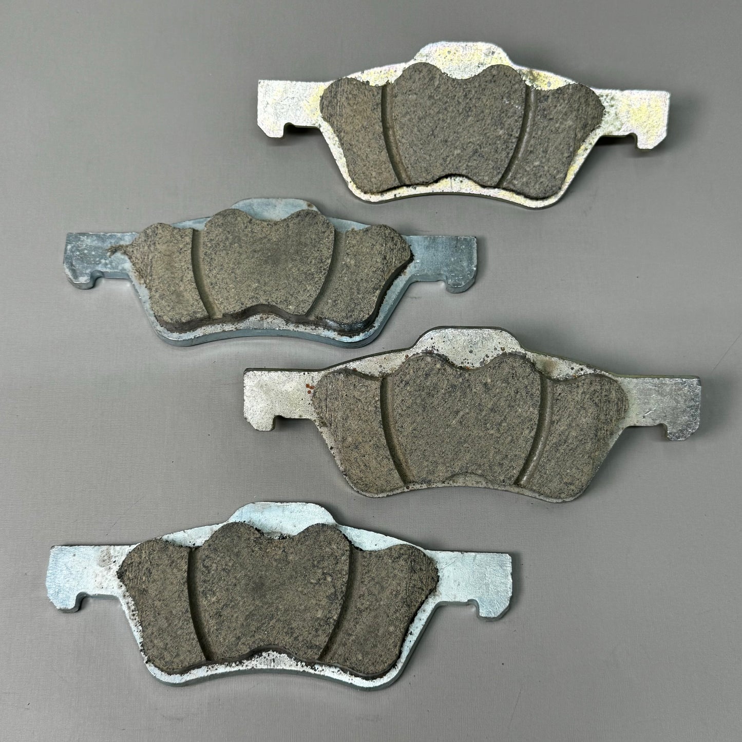 WAGNER OEx Disc Front Brake Pad Set 7" x 3 1/2" Grey OEX1047B