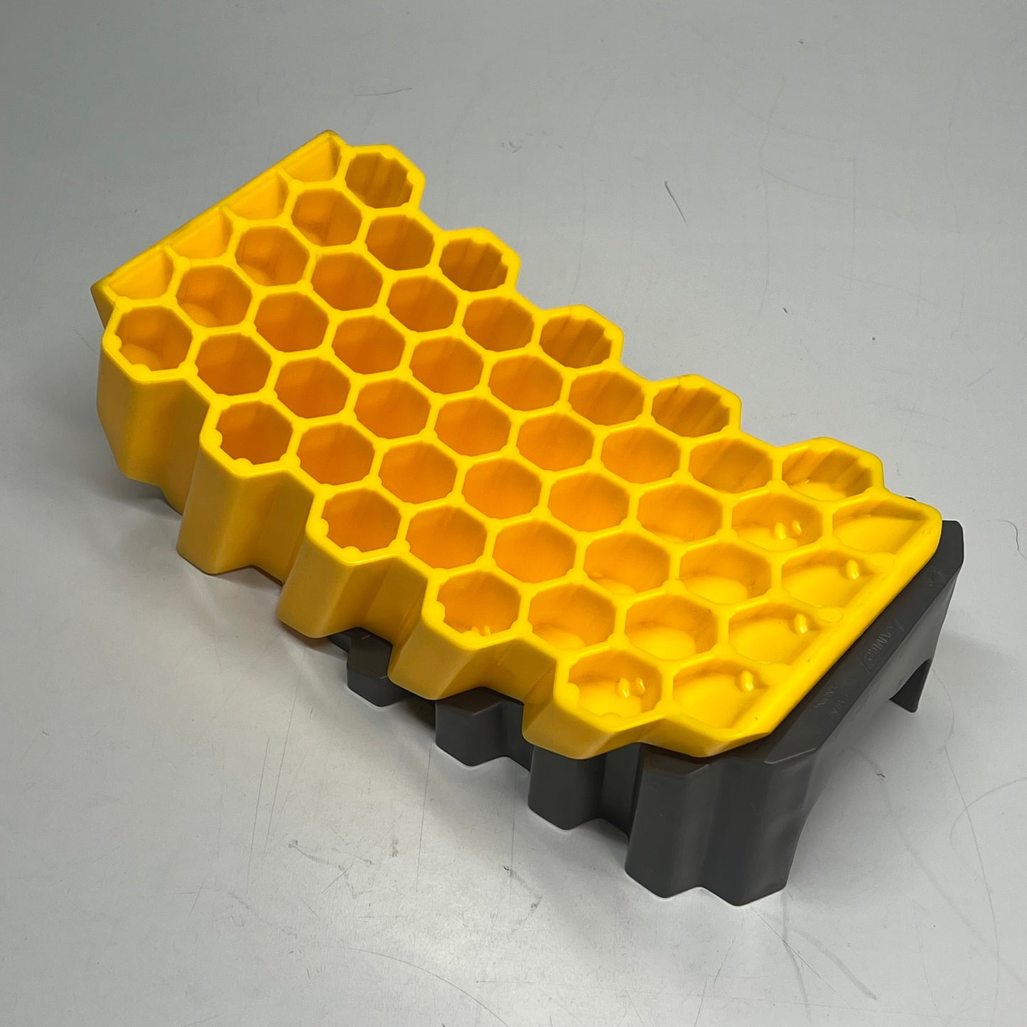 CAMCO Honeycomb Curved Camper/RV Leveler Chock 4" Lift Yellow/Black 44428