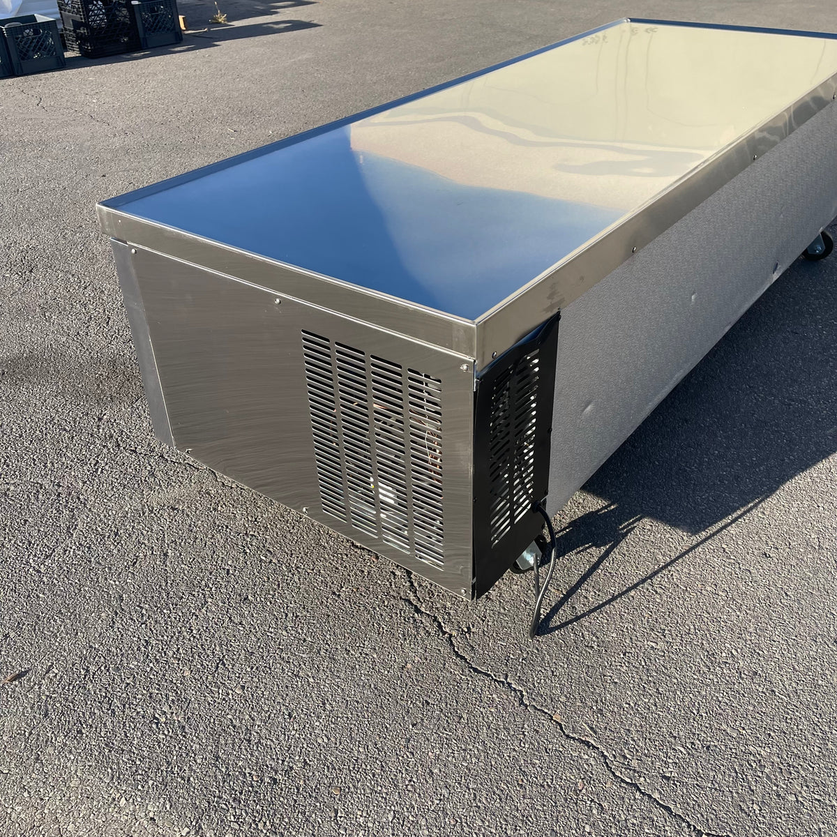 AVANTCO 4-Drawer Refrigerated Chef Base 84”x32”x26 Stainless Steel 178CBE84HC (Good, Damaged Power Cord)