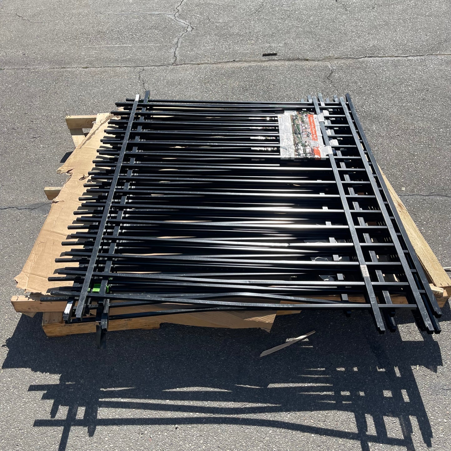 ZA@ Pallet of TUFFBILT Mitchel 3 Rail Fence Panels 5’x6’ ~60 lbs ALUMINUM (NEW)