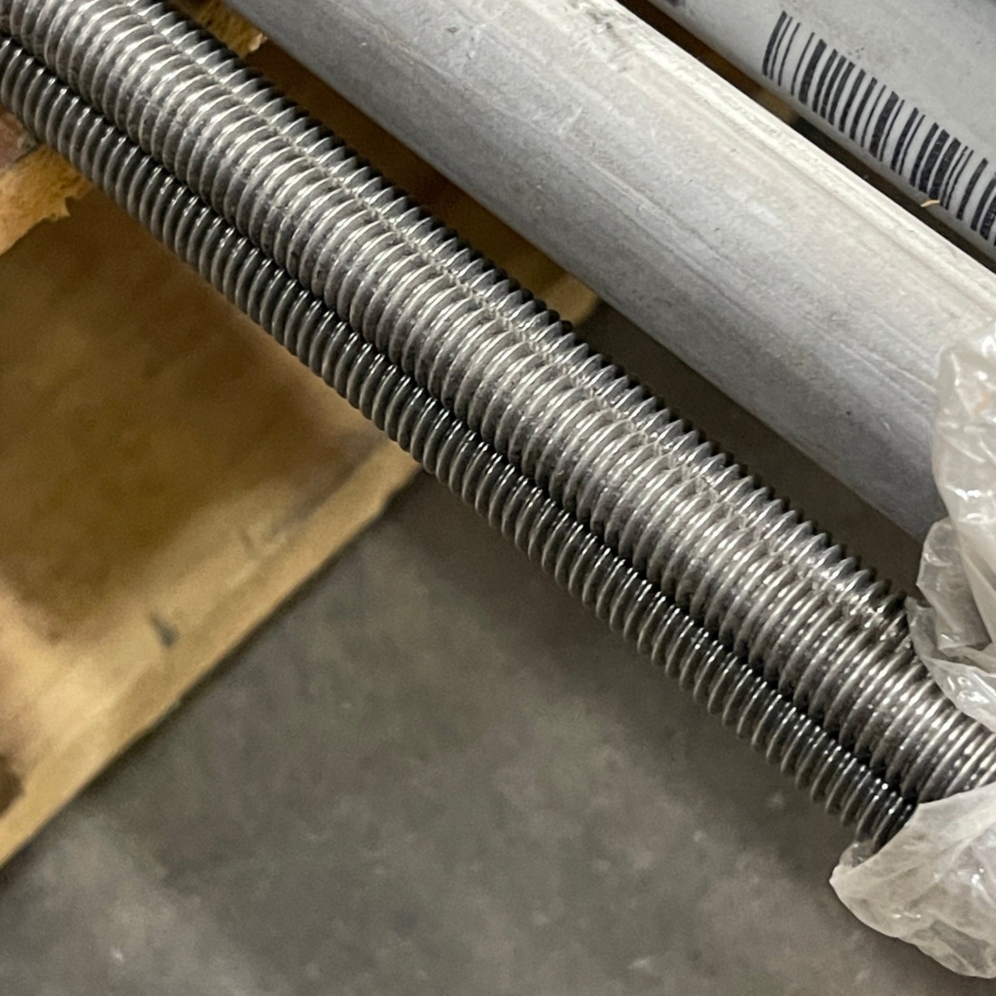 ATKORE Pallet of 1/2” Electrical Conduit Steel EMT & CANTEX 1/2 PVC Conduit (AS-IS)