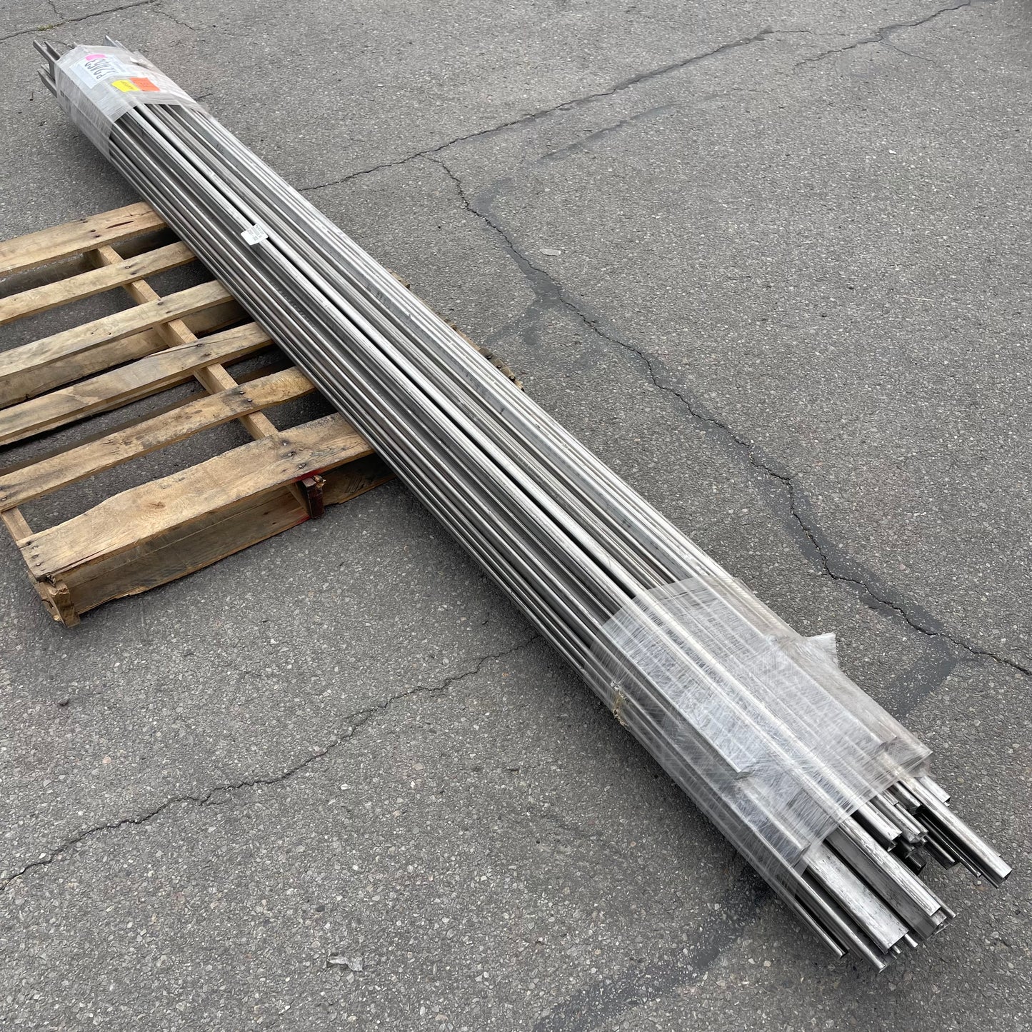 ZA@ Pallet of Steel Channels 132” (AS-IS)